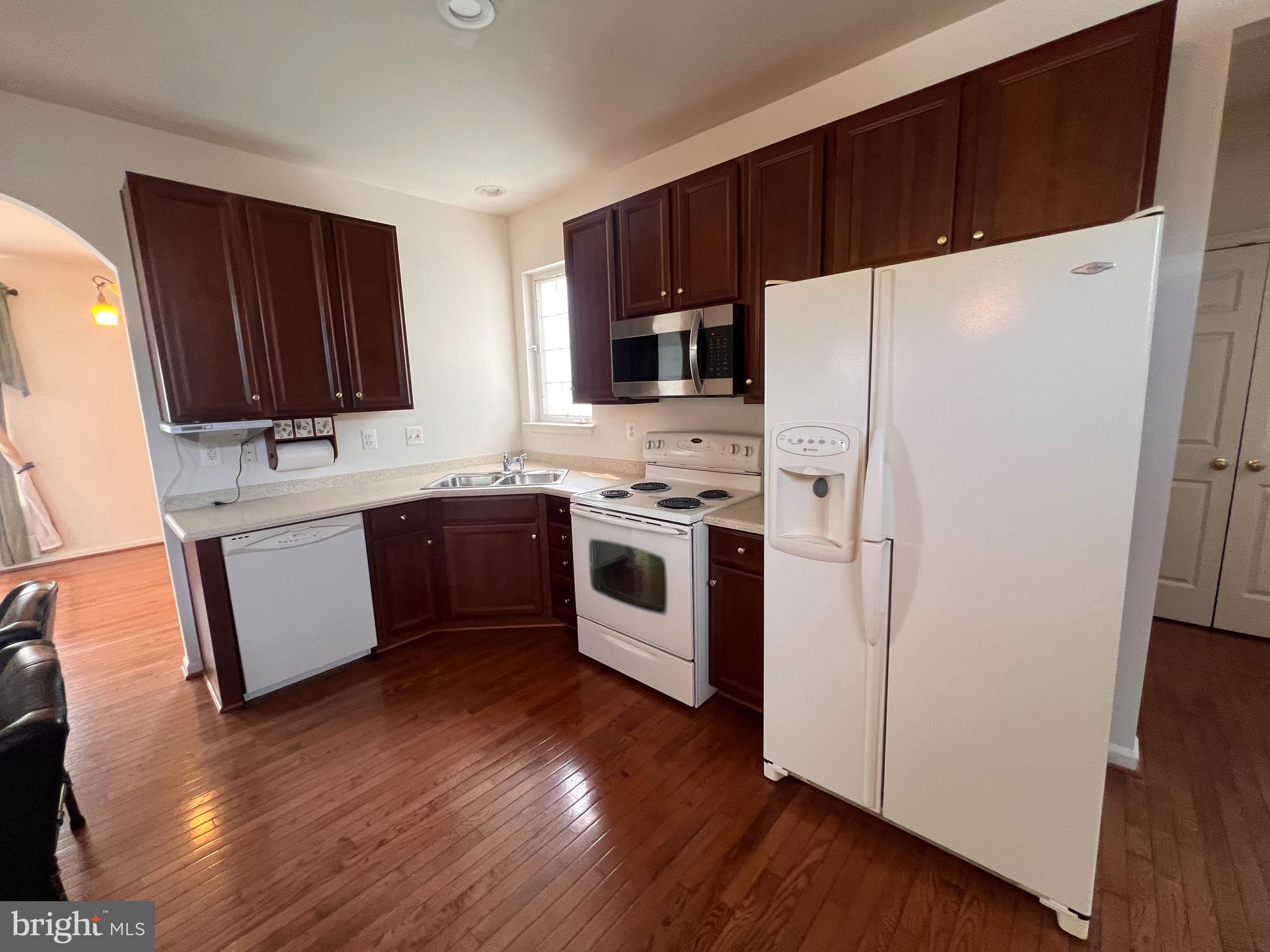 HUNTFIELD - Residential Lease