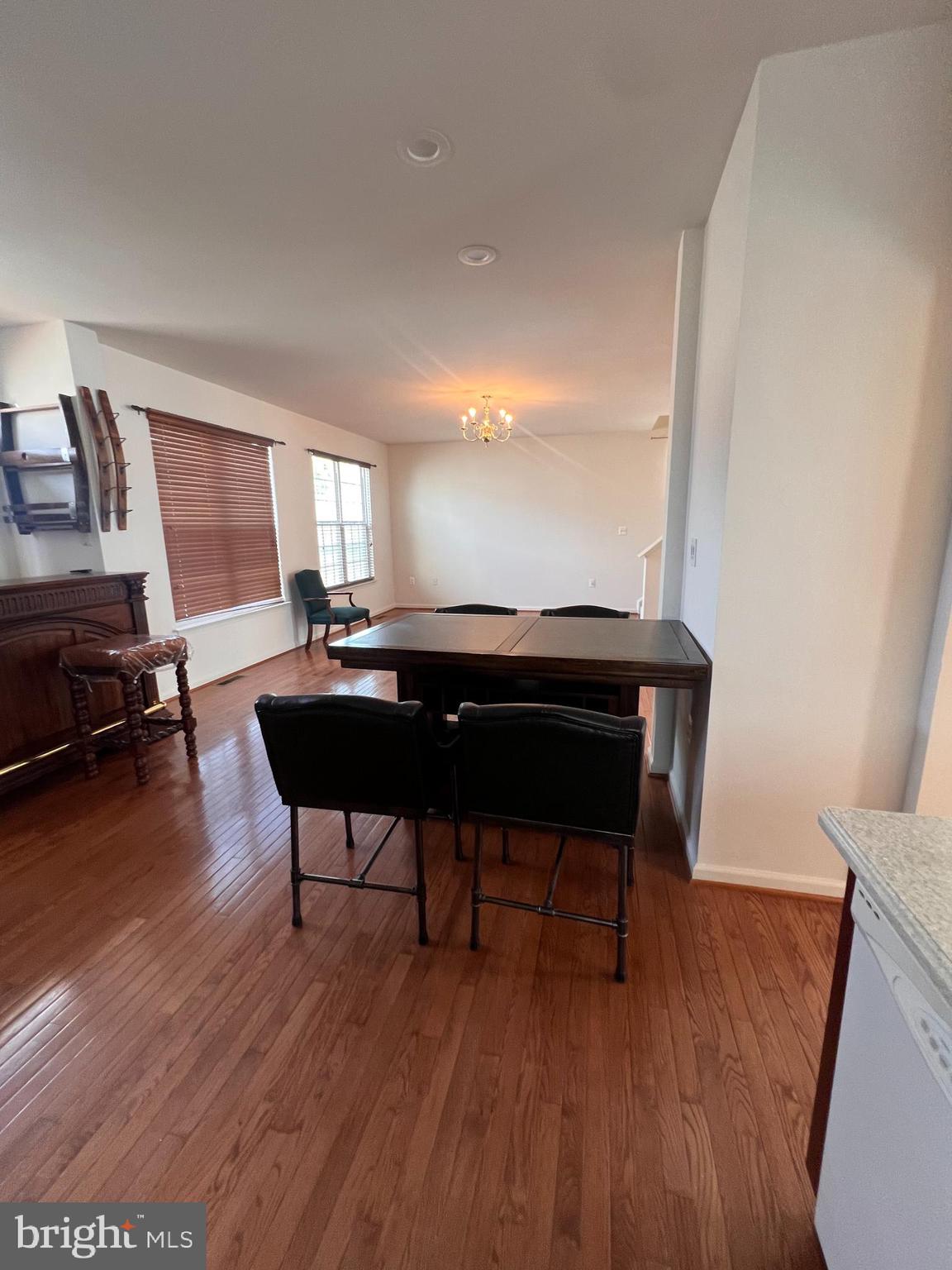 HUNTFIELD - Residential Lease