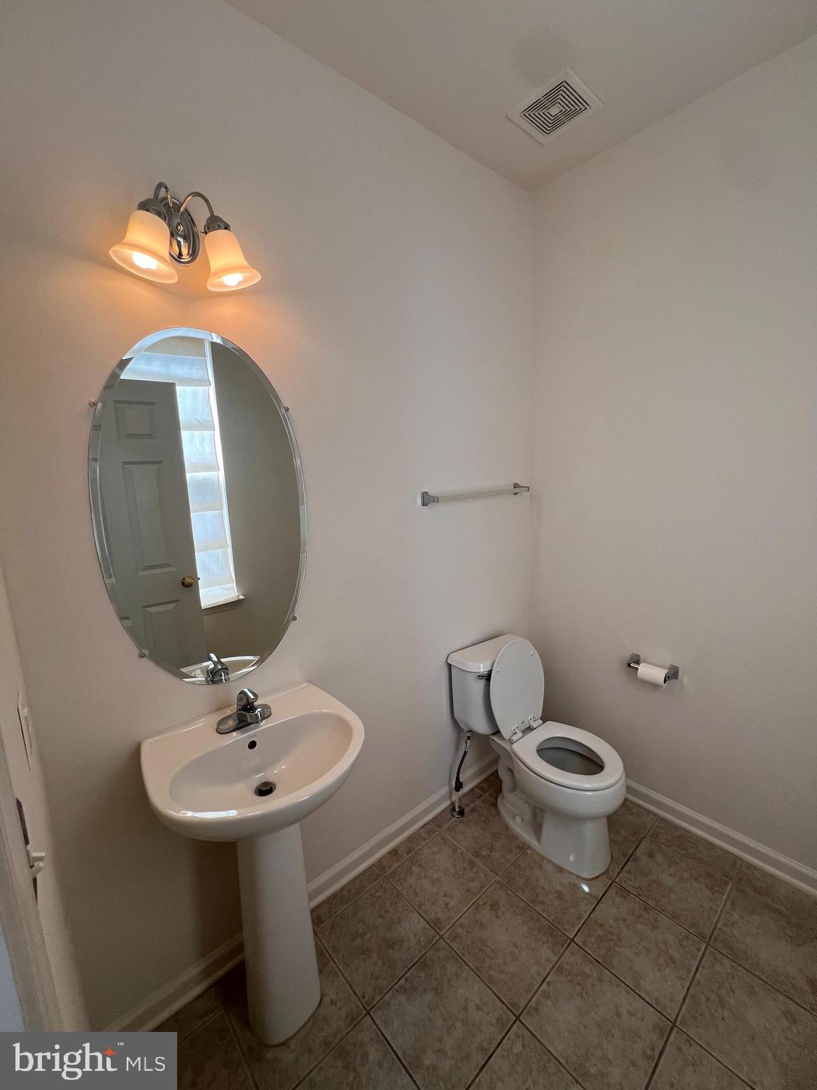 HUNTFIELD - Residential Lease