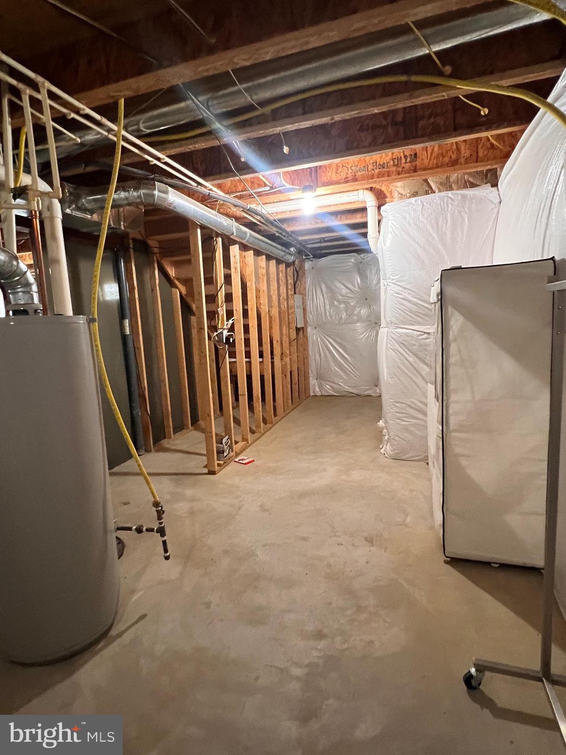 HUNTFIELD - Residential Lease