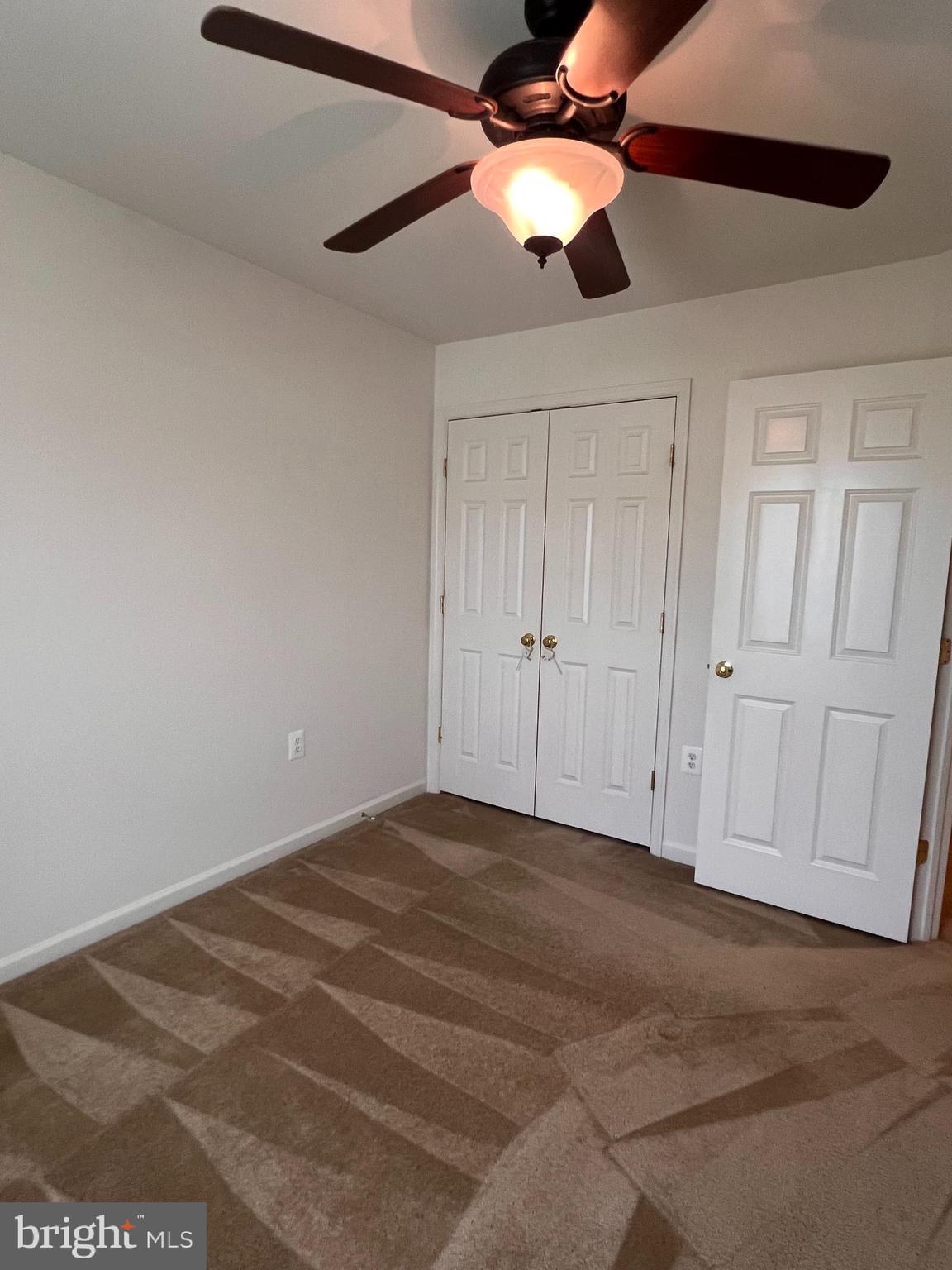 HUNTFIELD - Residential Lease