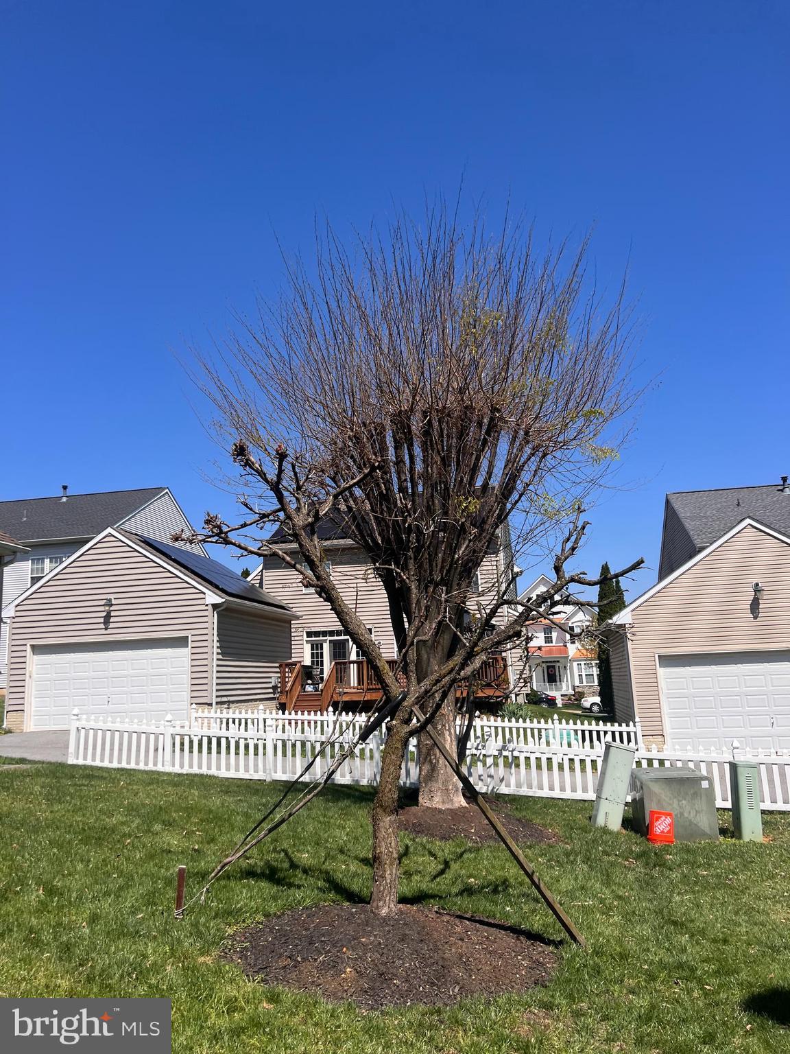 HUNTFIELD - Residential Lease