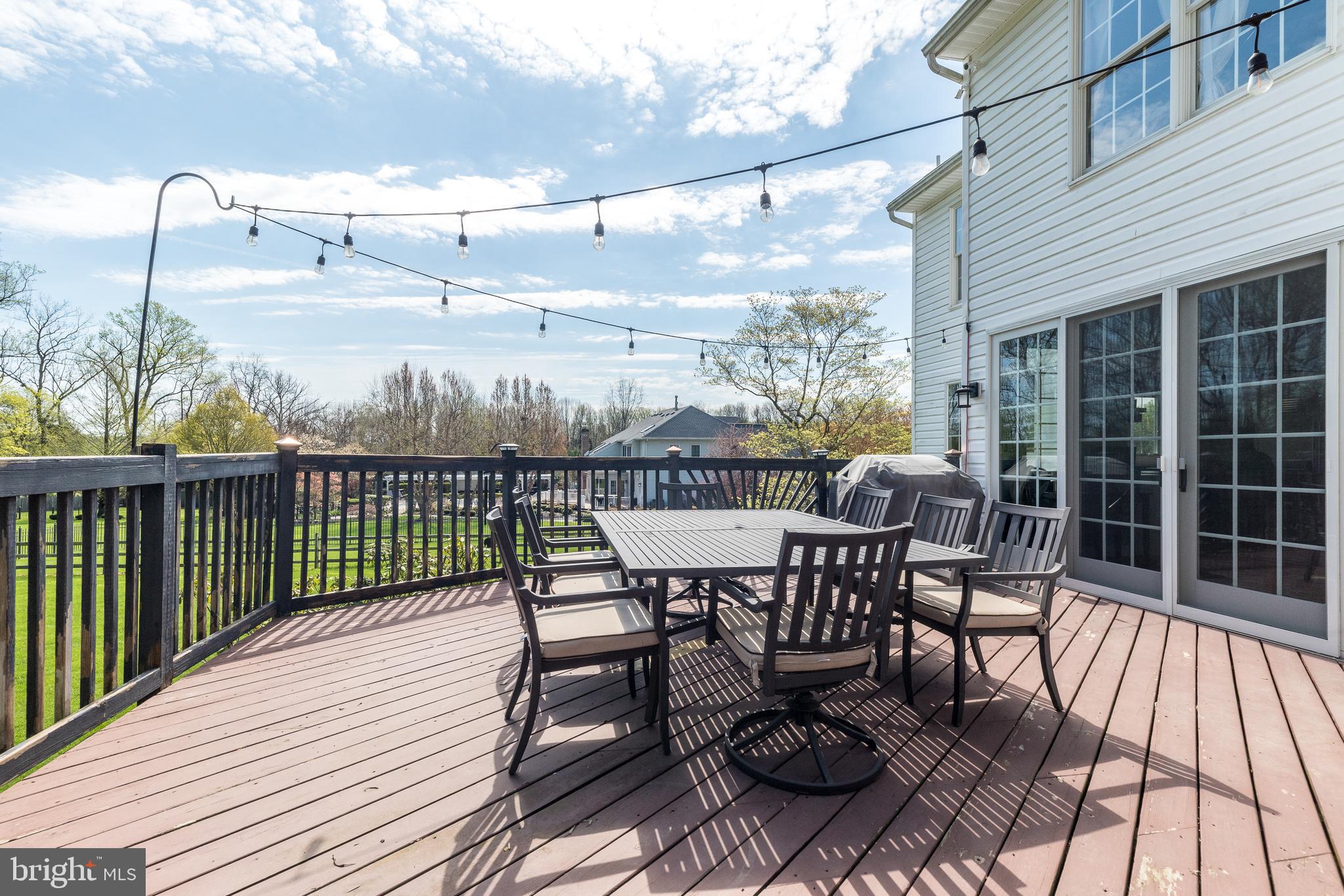 BUCKINGHAM WOODS - Residential