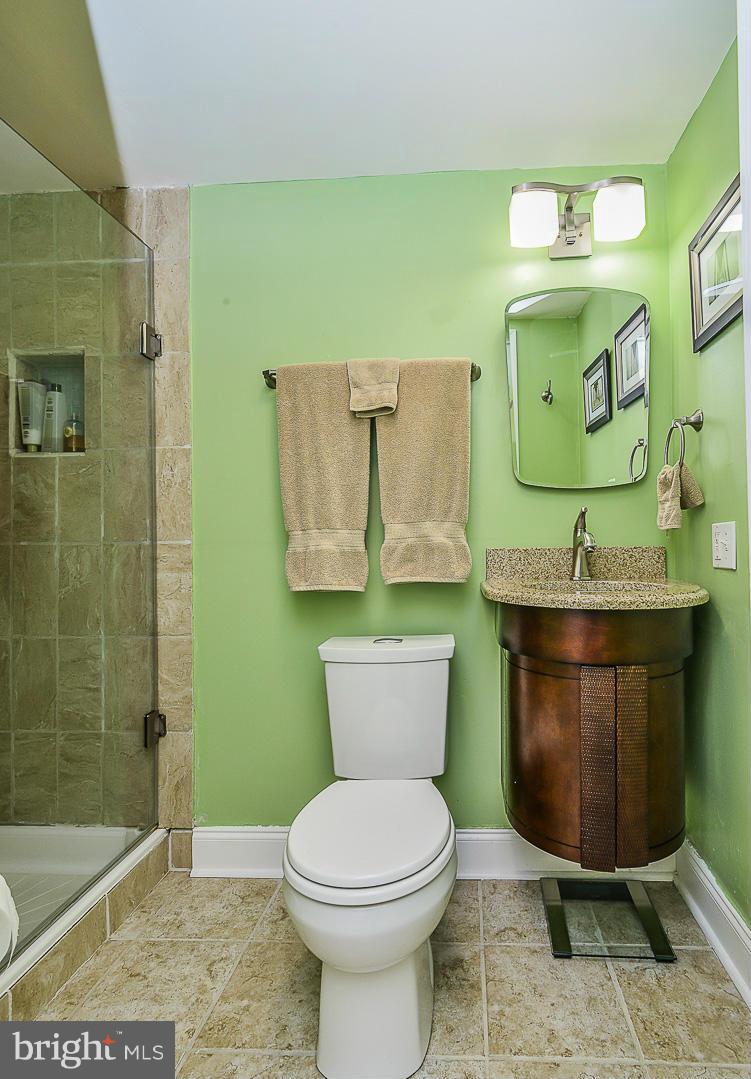 DOUGLAS PARK - Residential Lease