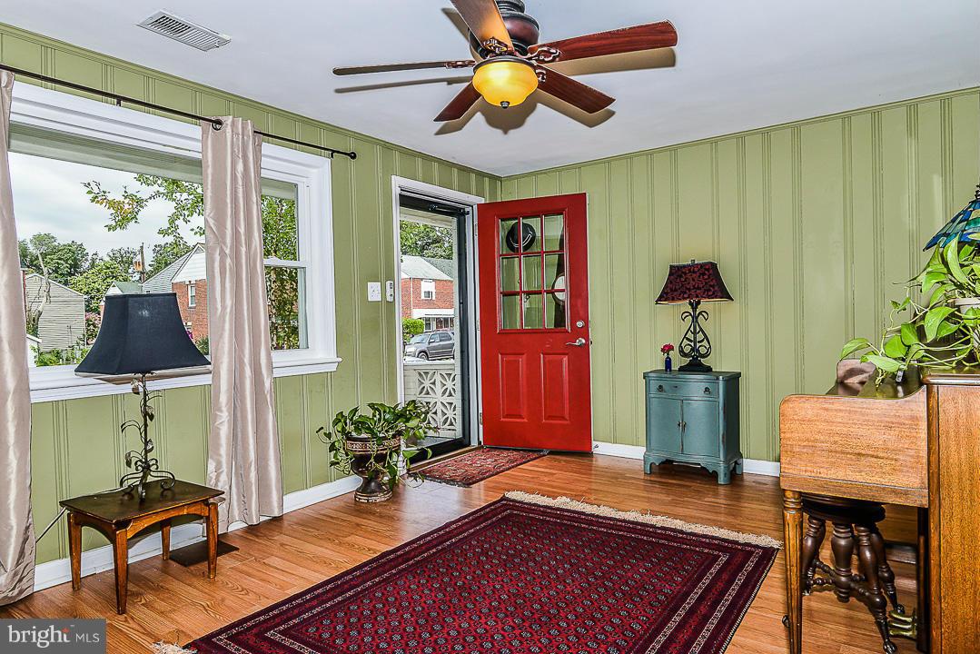 DOUGLAS PARK - Residential Lease