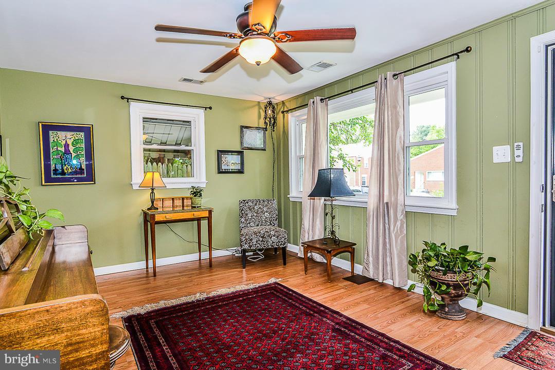 DOUGLAS PARK - Residential Lease