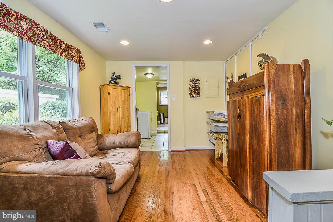 DOUGLAS PARK - Residential Lease