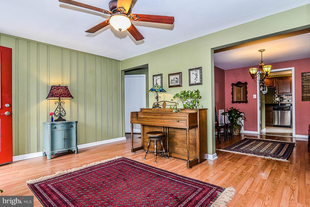 DOUGLAS PARK - Residential Lease