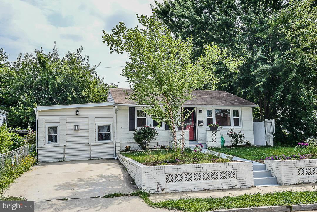 DOUGLAS PARK - Residential Lease