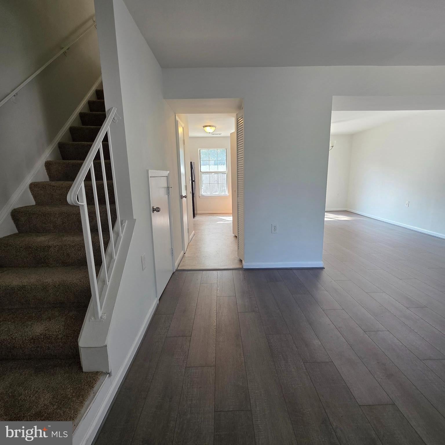 404 TREFOIL PLACE
