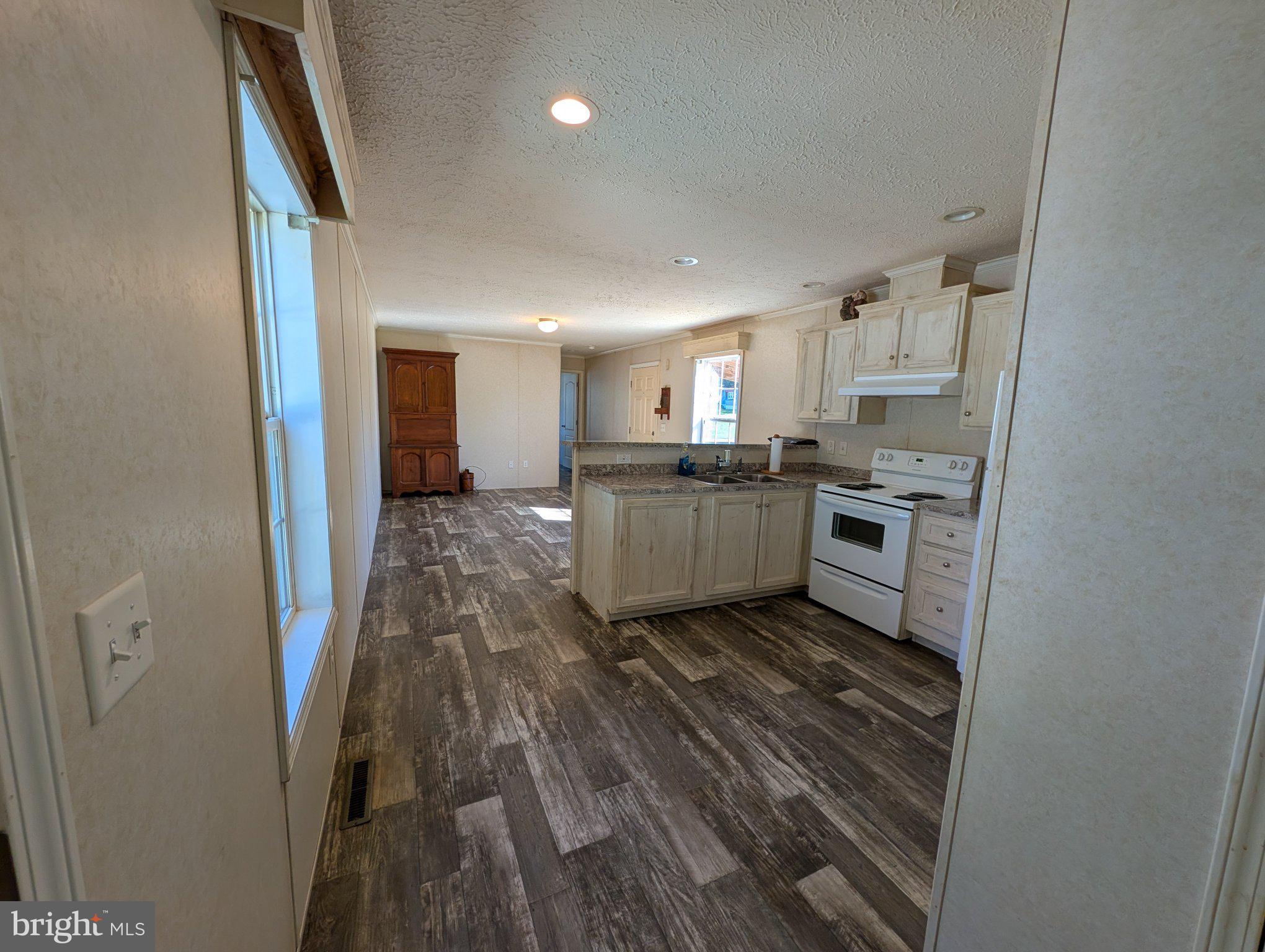113 RIDGE RD, 232 YANKEE RD. 113