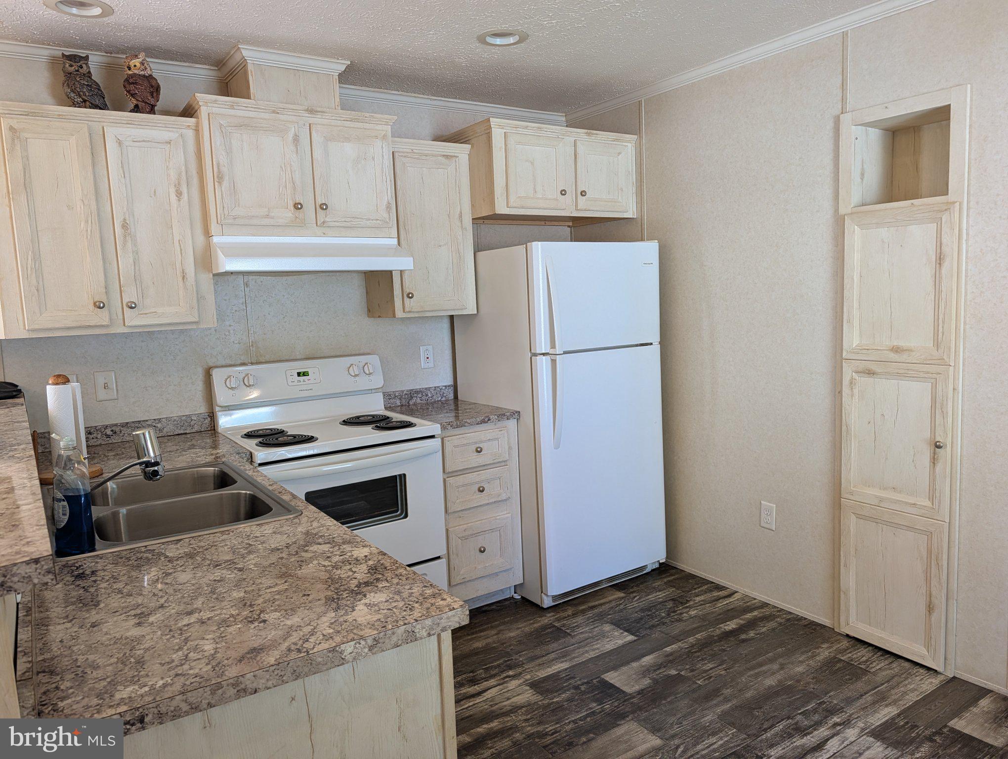 113 RIDGE RD, 232 YANKEE RD. 113