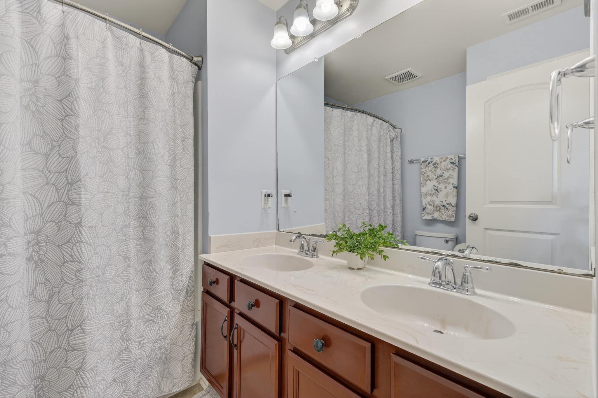 HYETTS CROSSING - Residential