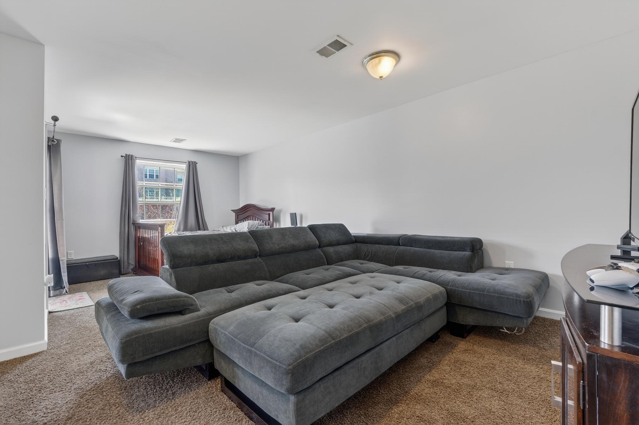 HYETTS CROSSING - Residential