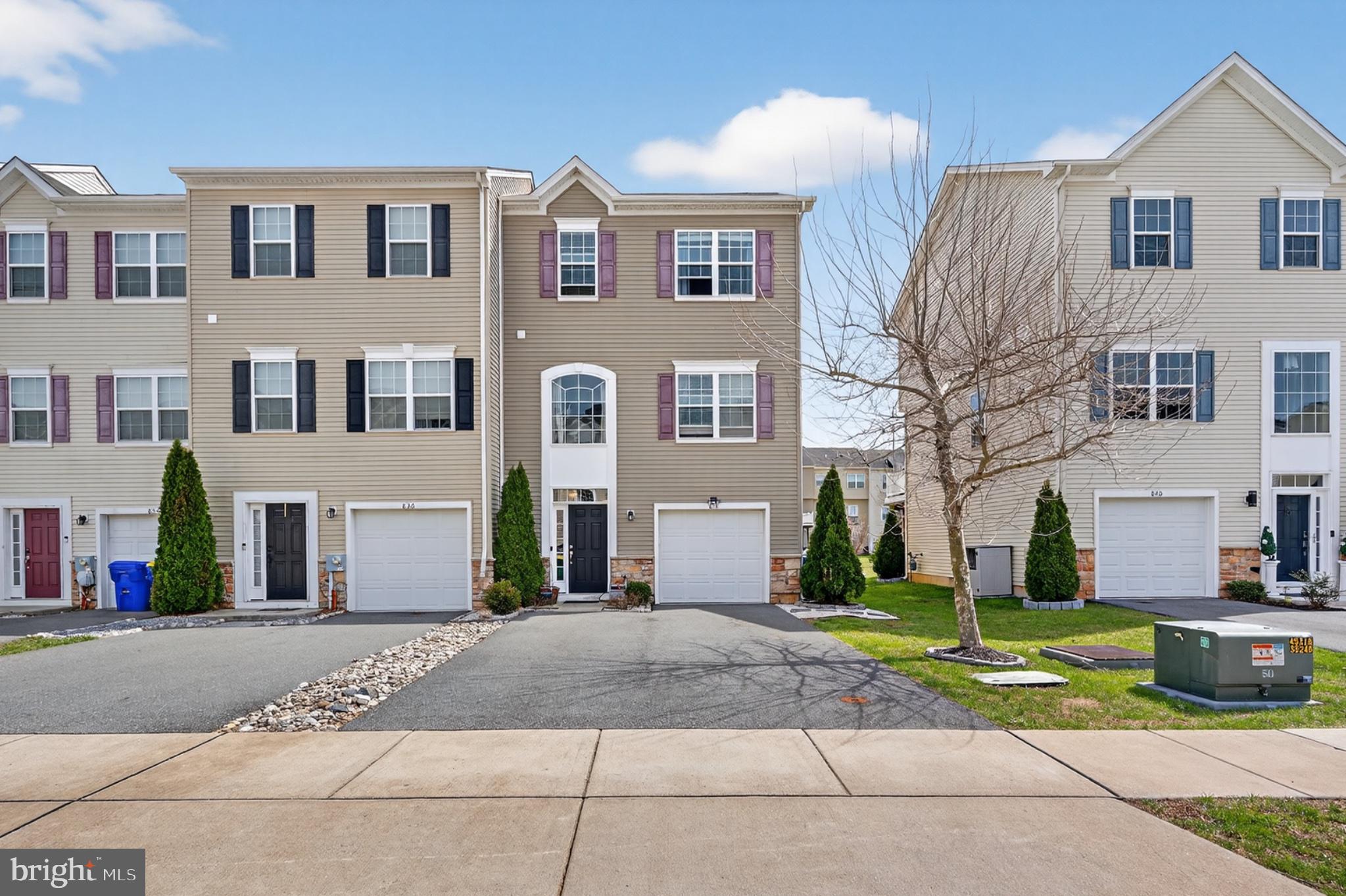 HYETTS CROSSING - Residential