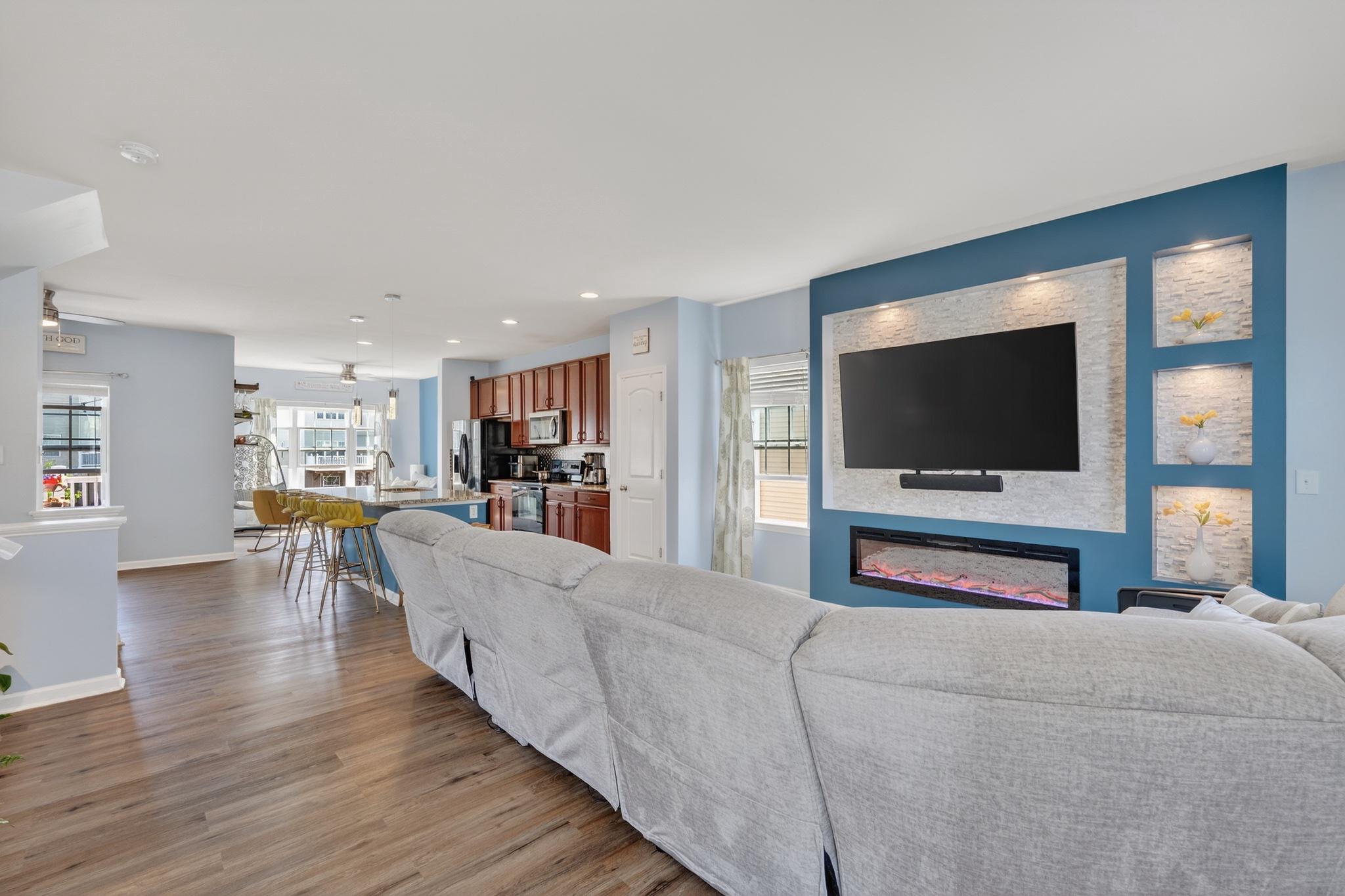 HYETTS CROSSING - Residential