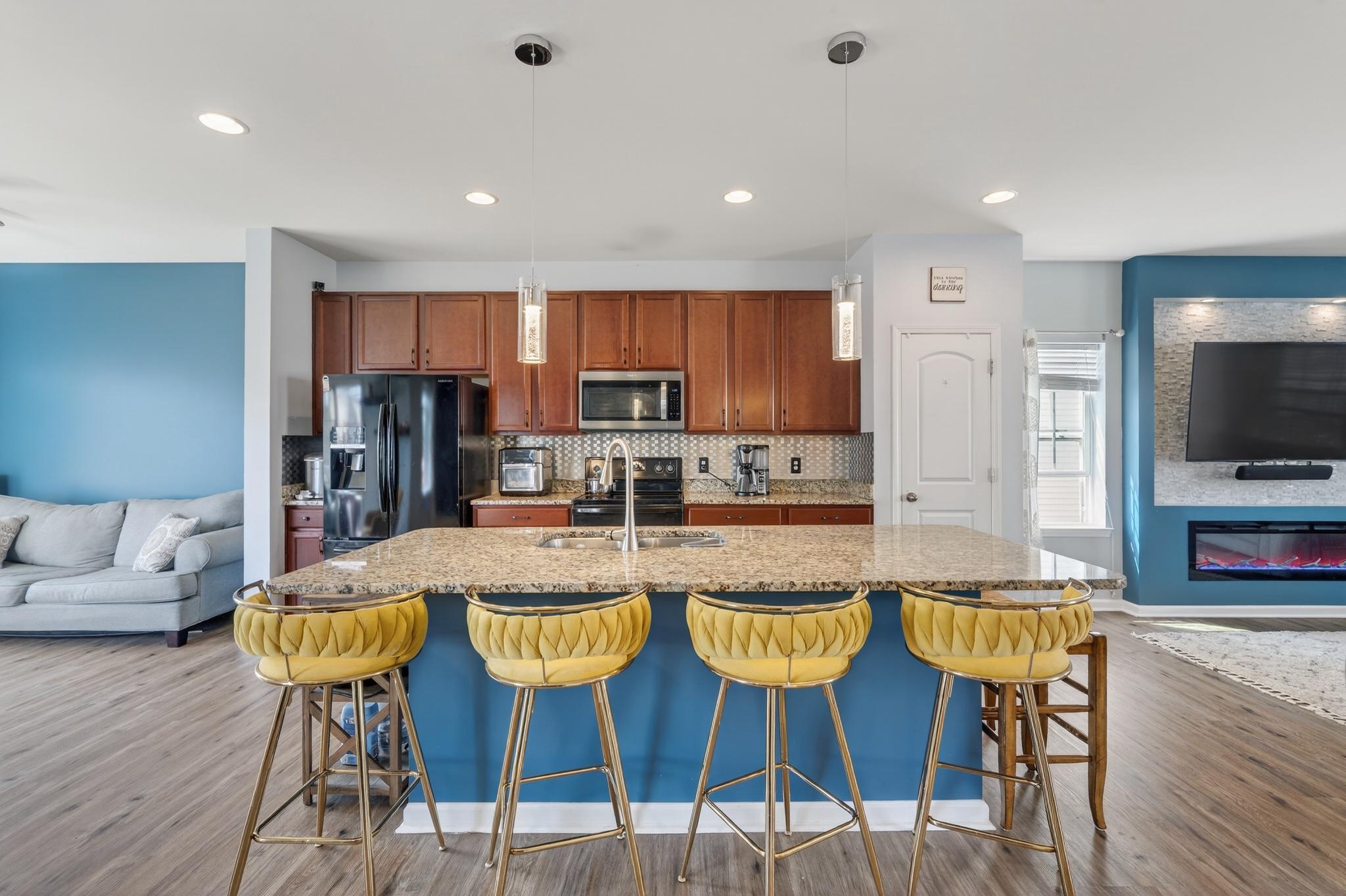 HYETTS CROSSING - Residential