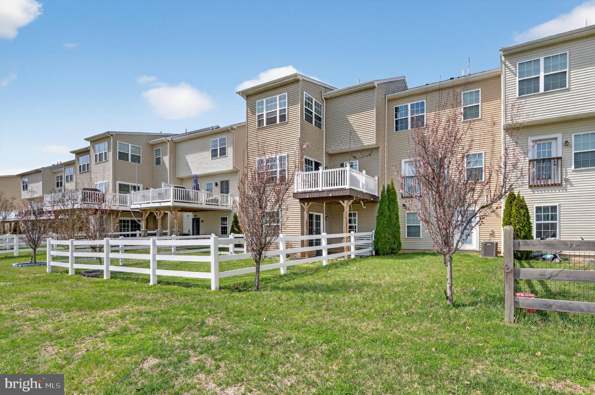 HYETTS CROSSING - Residential