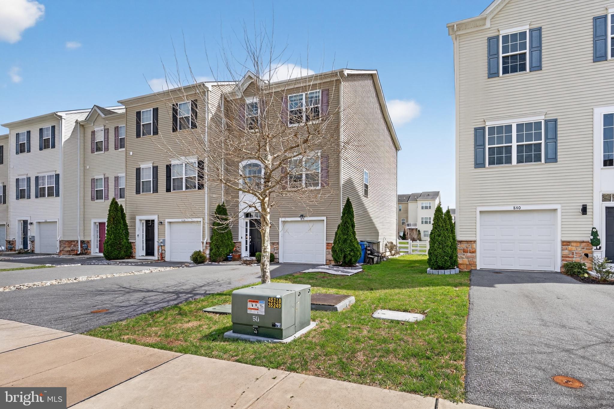 HYETTS CROSSING - Residential