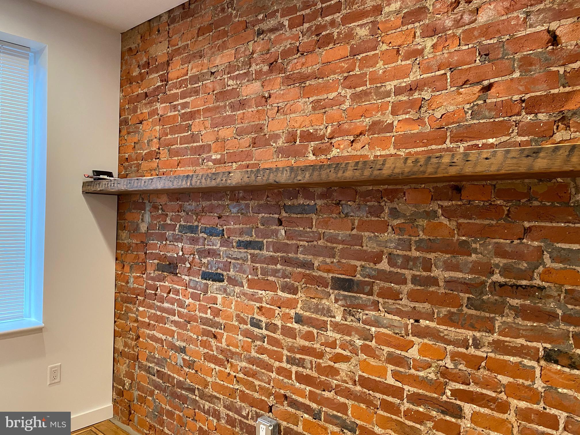 PORT RICHMOND - Residential Lease