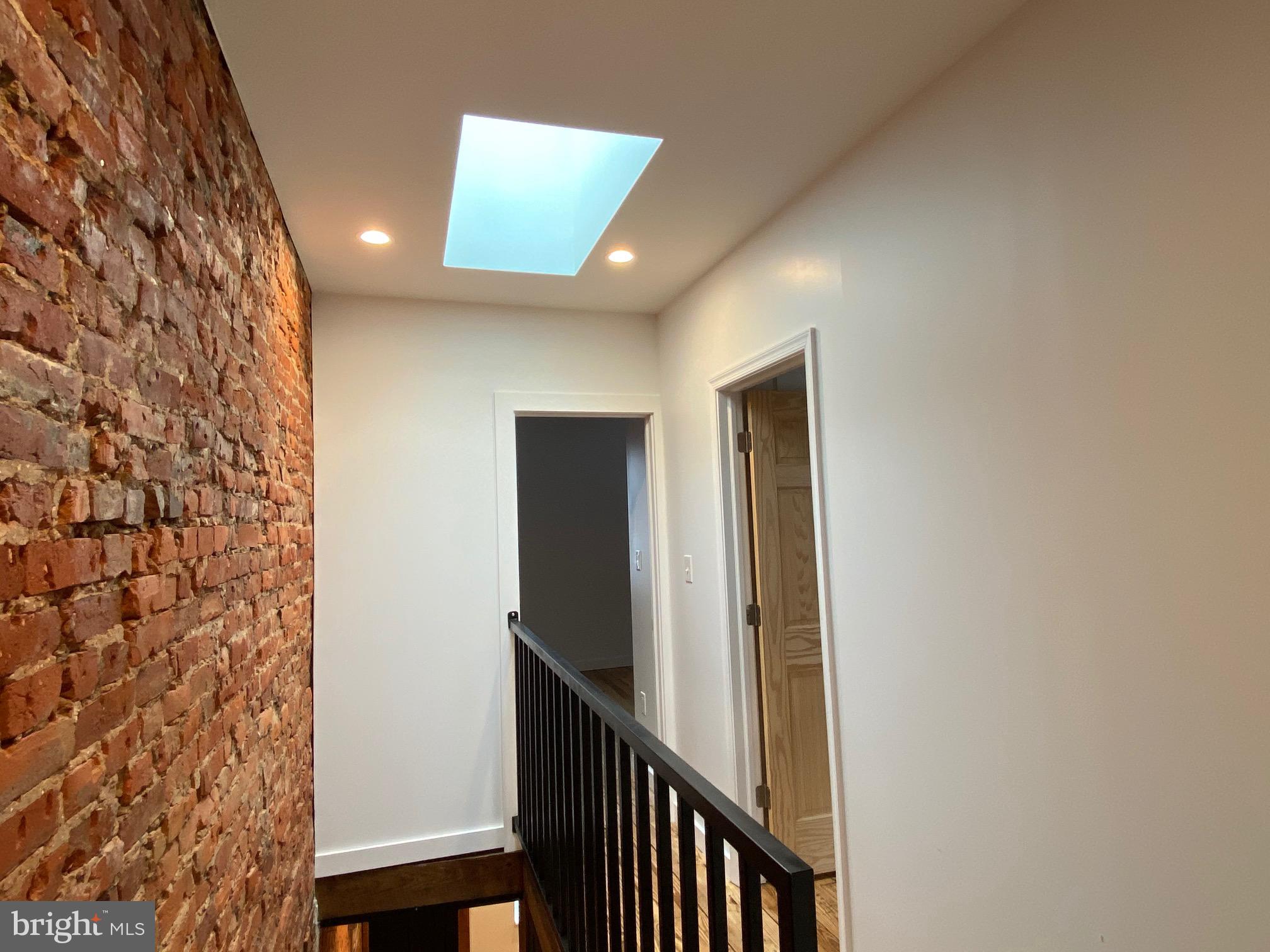 PORT RICHMOND - Residential Lease