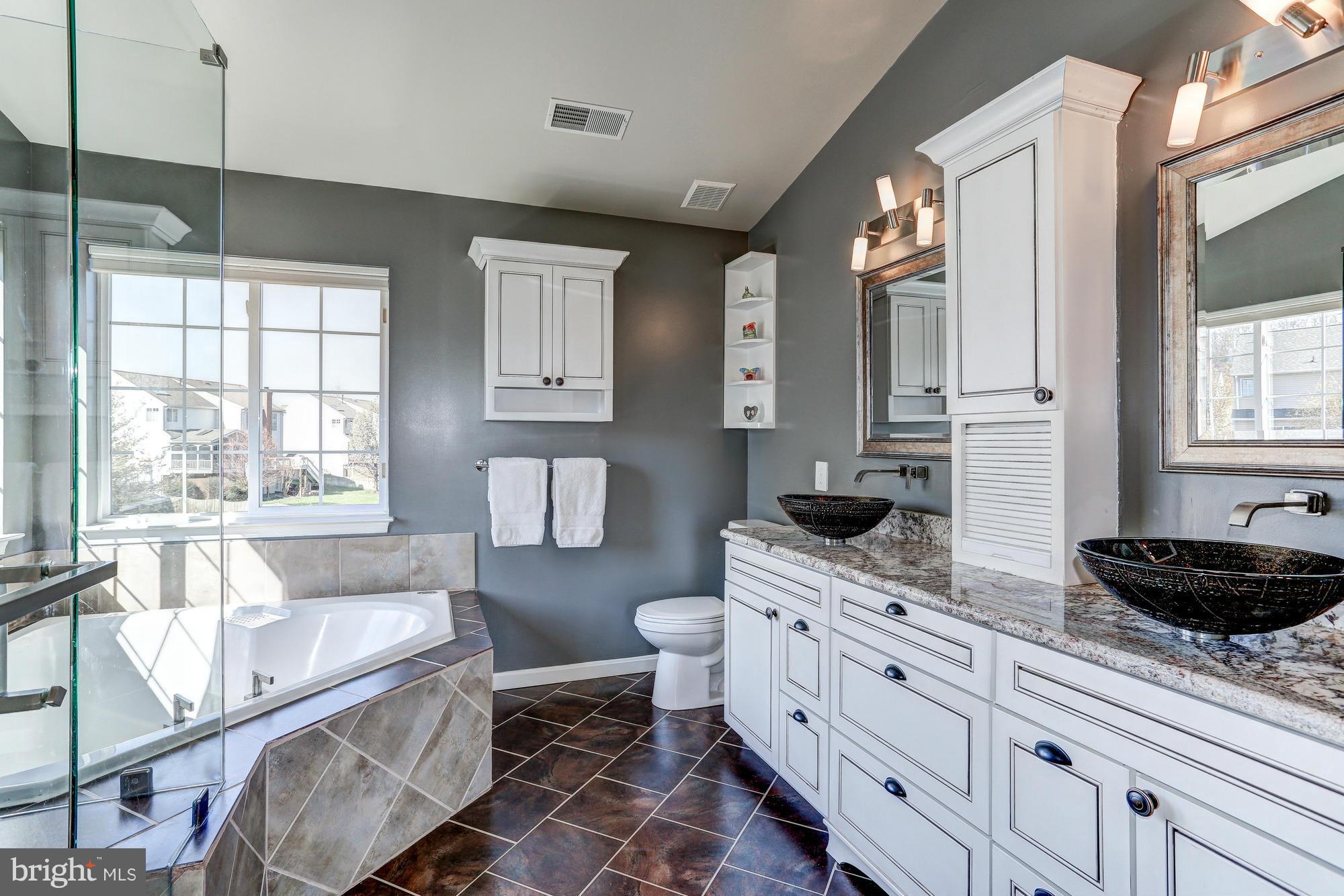 OLD WATERFORD - Residential