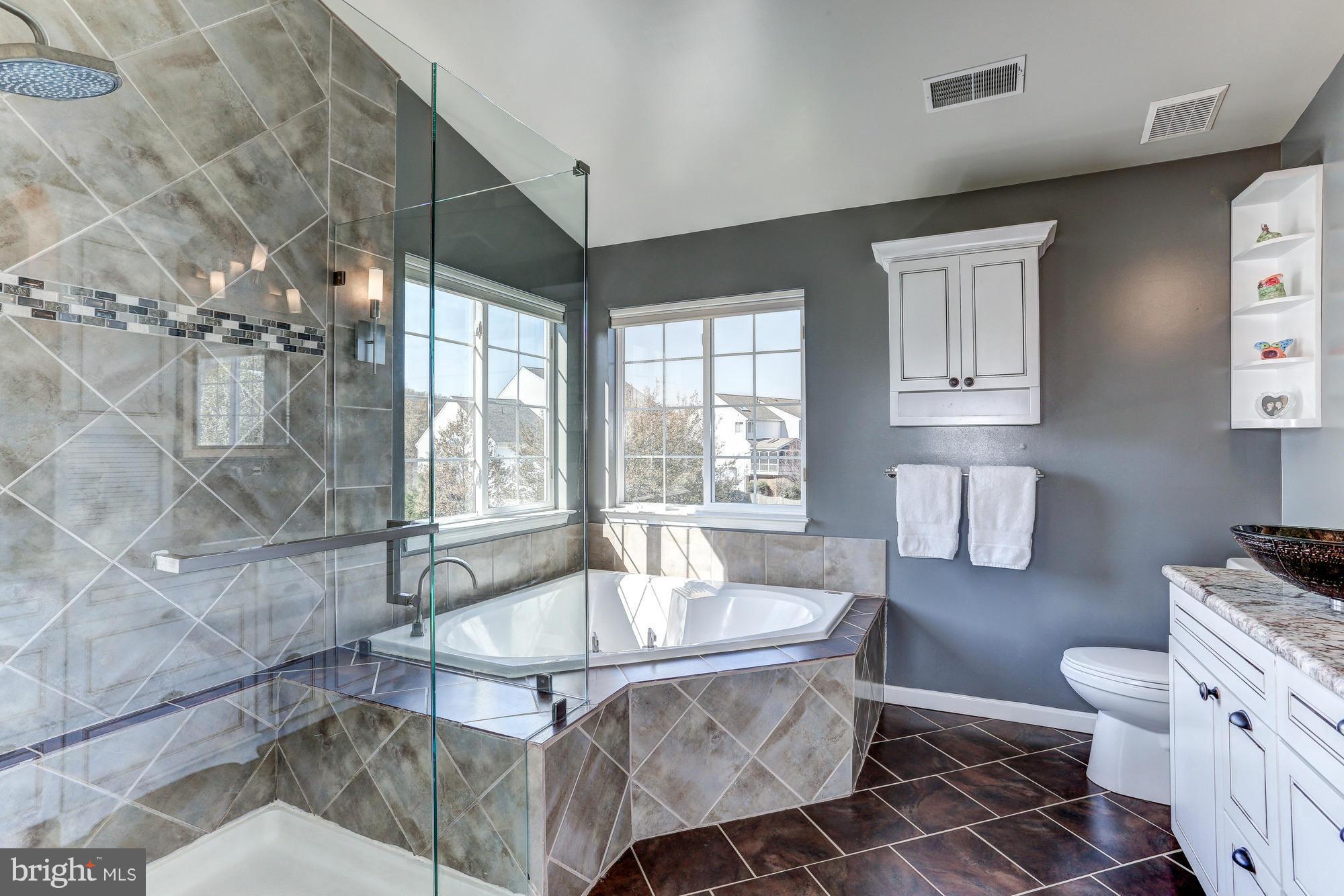 OLD WATERFORD - Residential