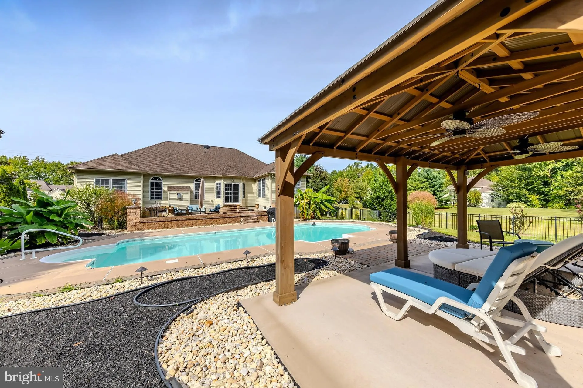 West Deptford, New Jersey 08066, United States, 3 Bedrooms Bedrooms, ,2 BathroomsBathrooms,Residential,Active,220938