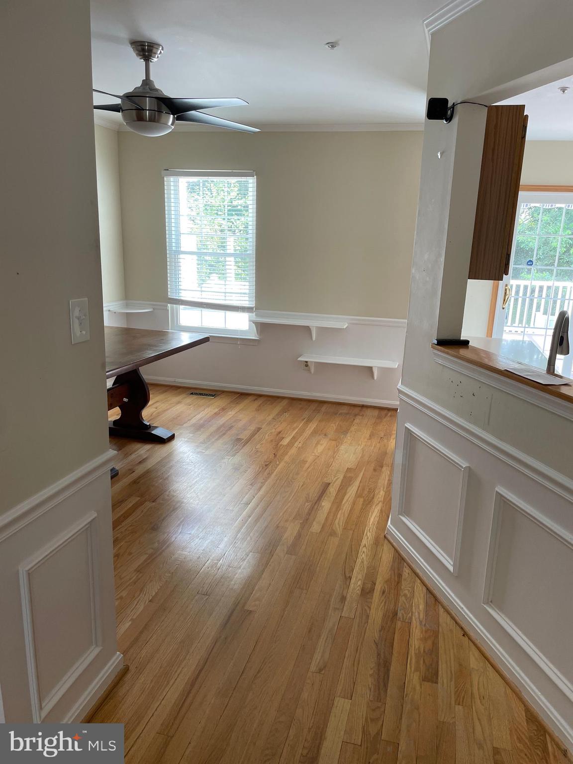 CONSTANT FRIENDSHIP - Residential