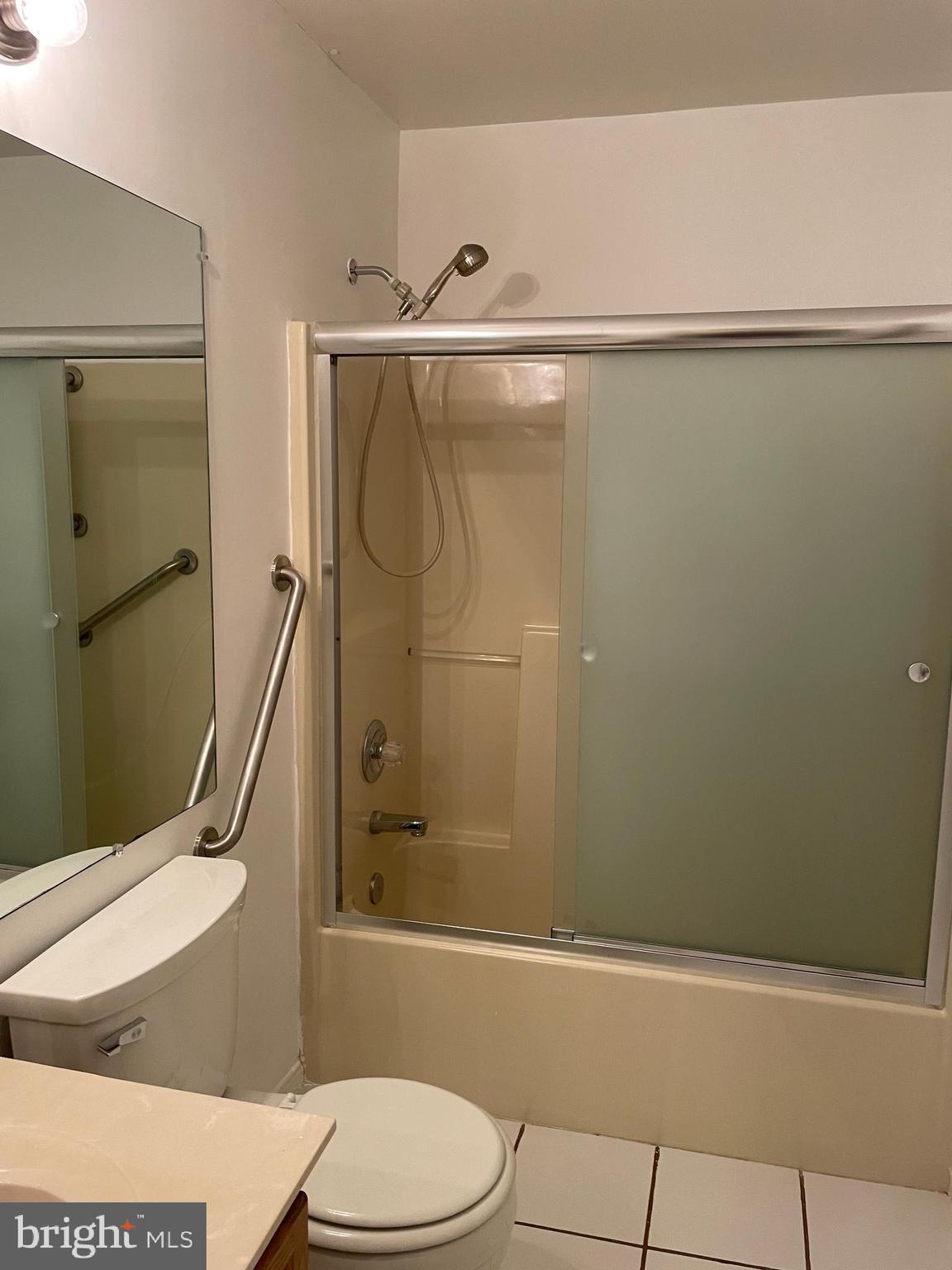 CONSTANT FRIENDSHIP - Residential