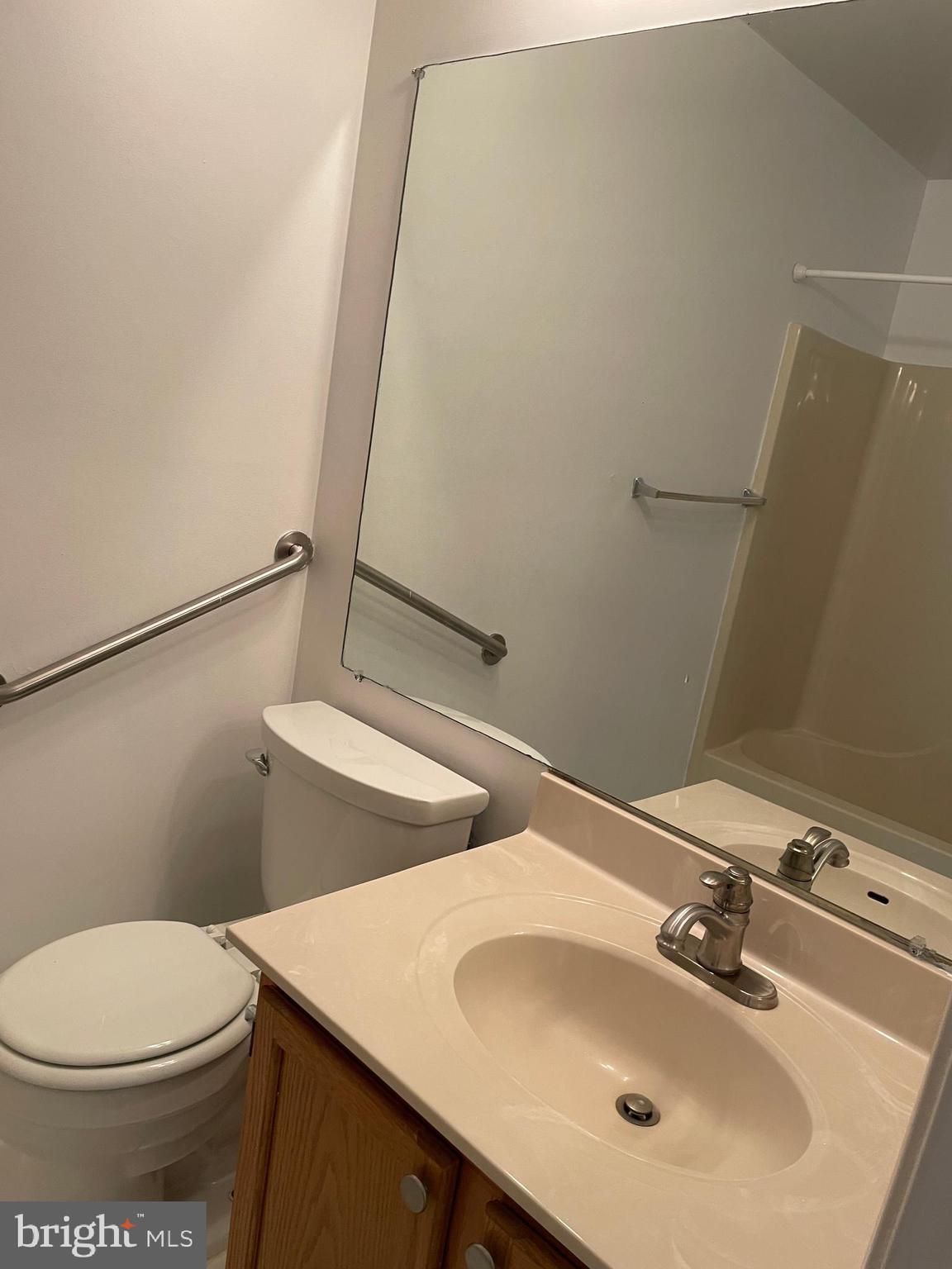 CONSTANT FRIENDSHIP - Residential