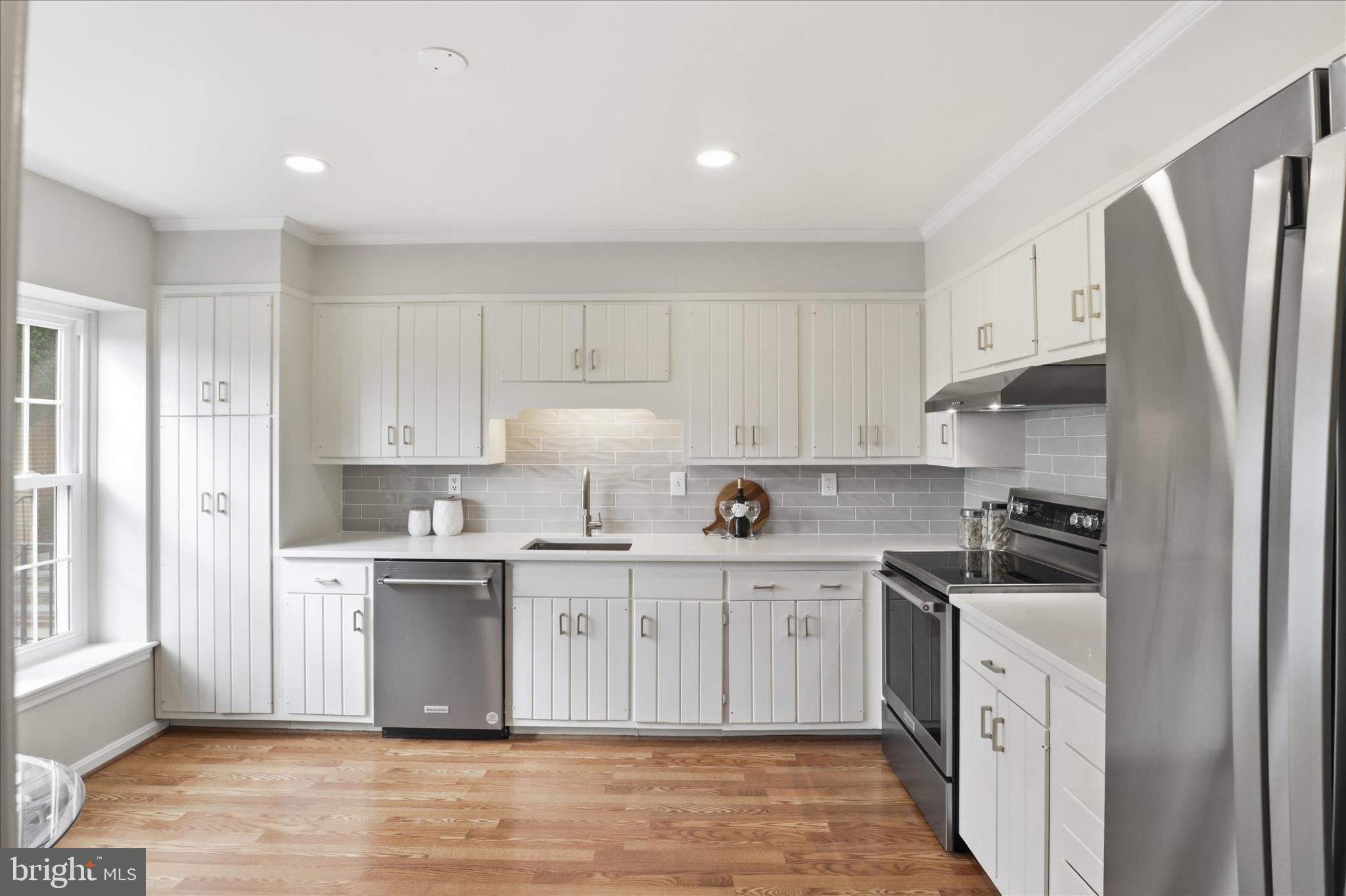 SUMNER SQUARE - Residential