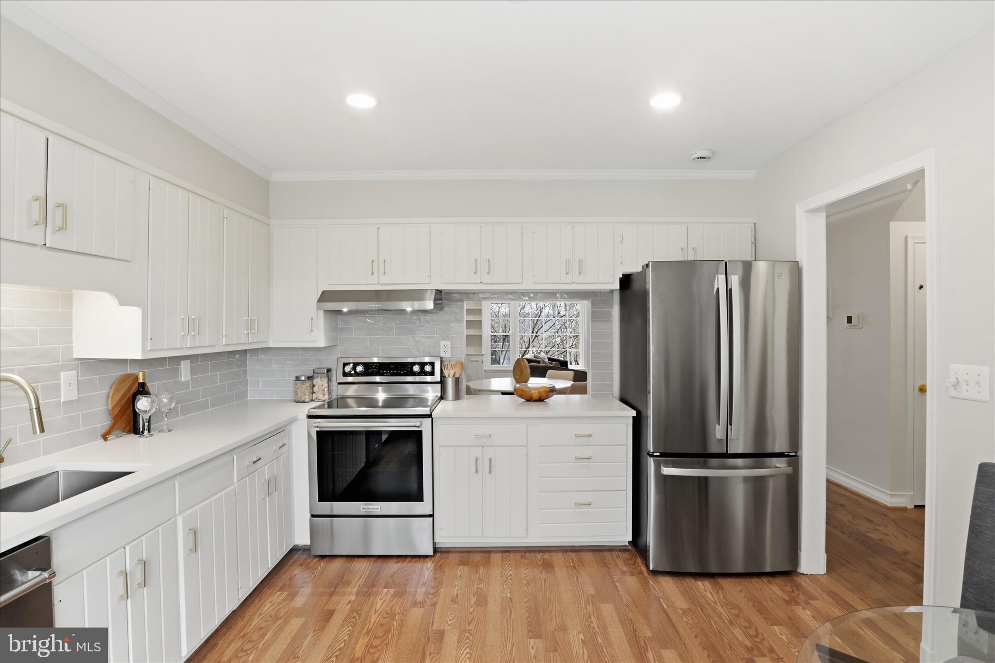 SUMNER SQUARE - Residential