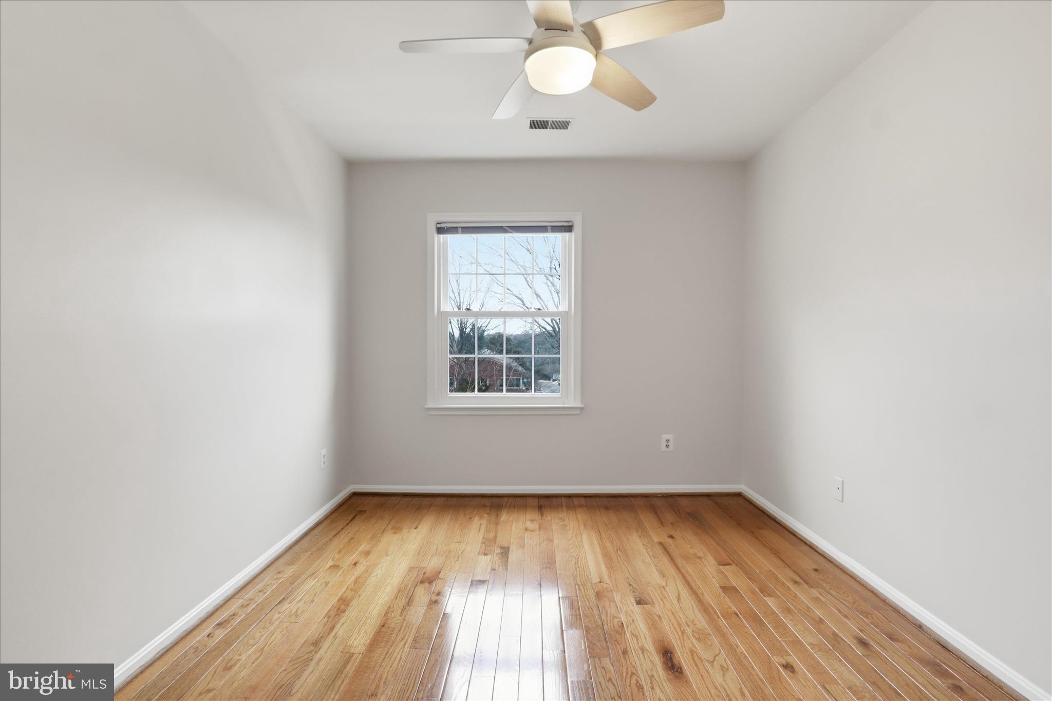 SUMNER SQUARE - Residential