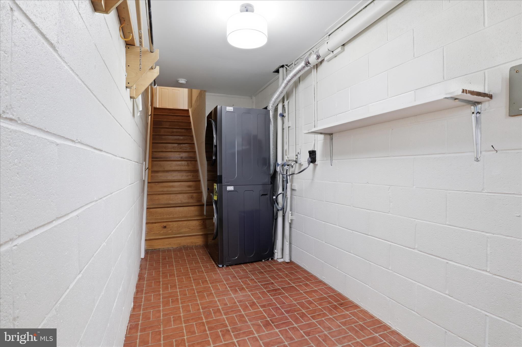 SUMNER SQUARE - Residential