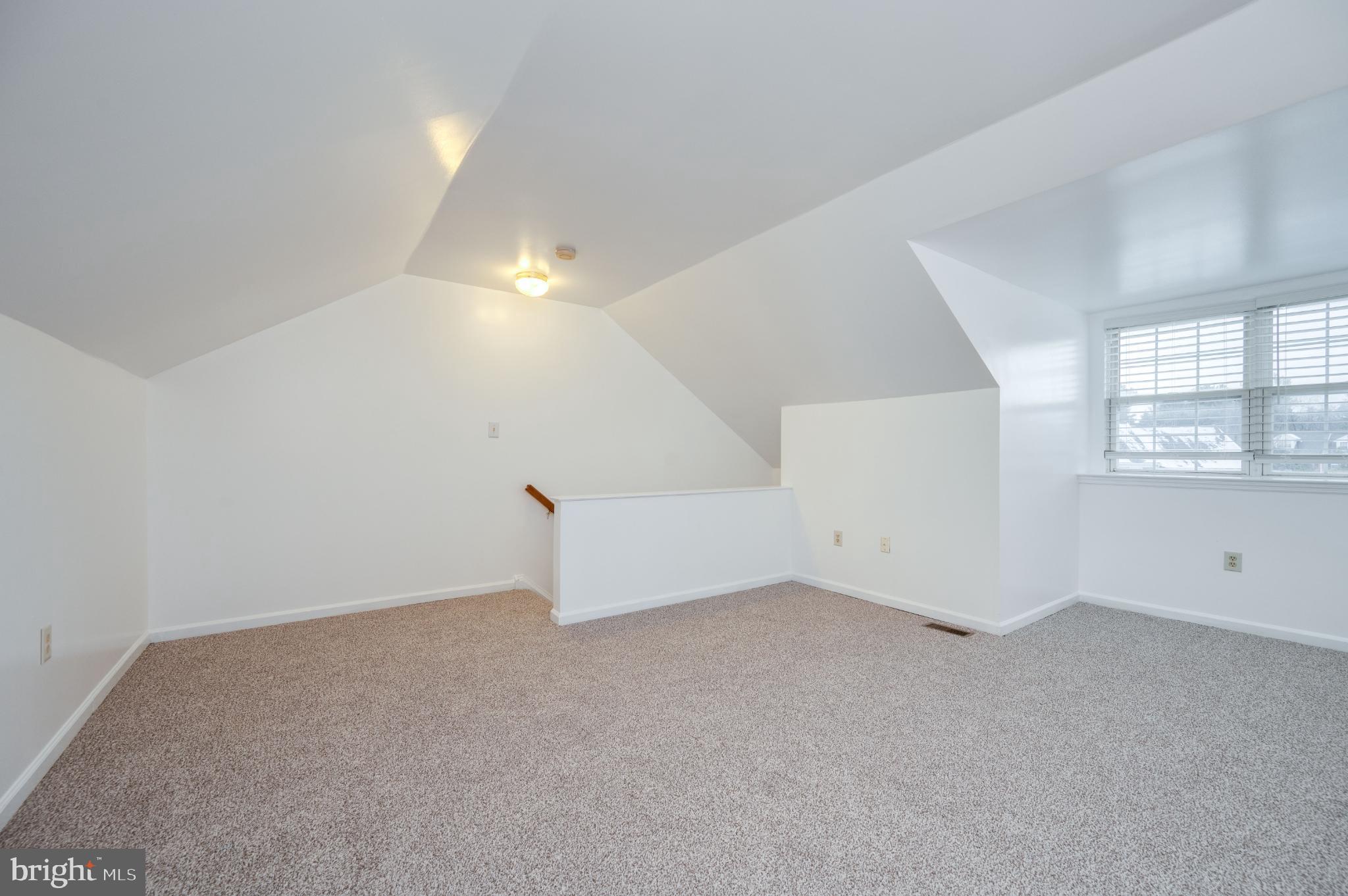 THOMAS GARDENS - Residential