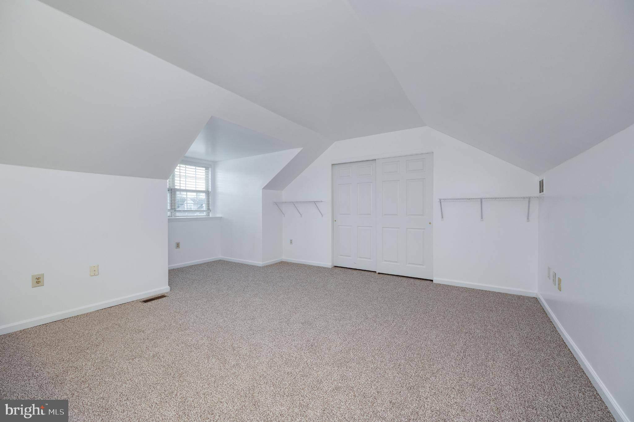 THOMAS GARDENS - Residential