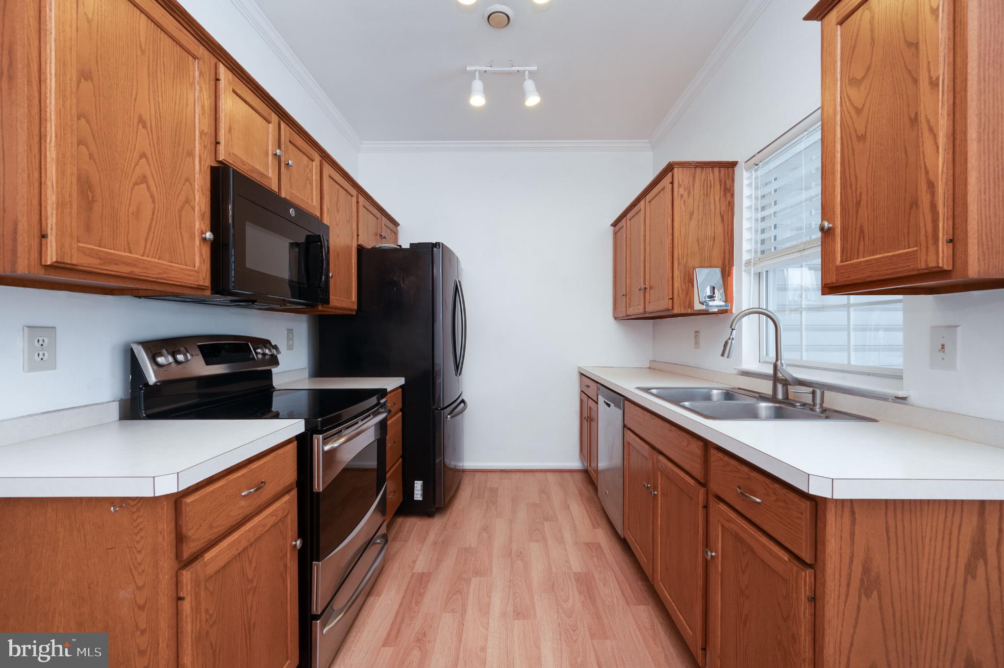 THOMAS GARDENS - Residential