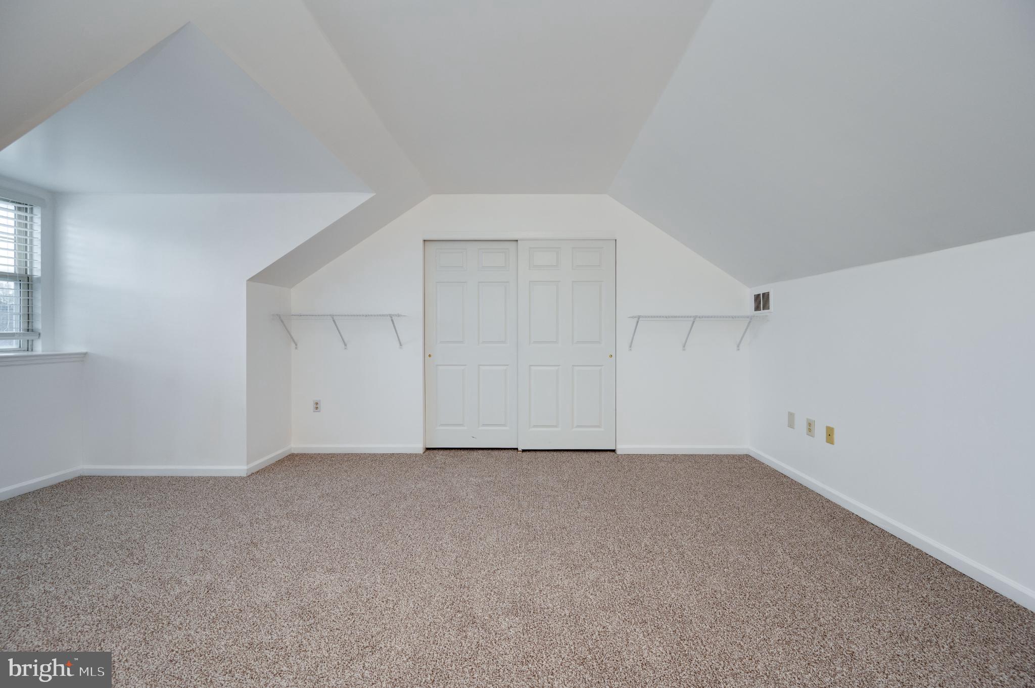 THOMAS GARDENS - Residential