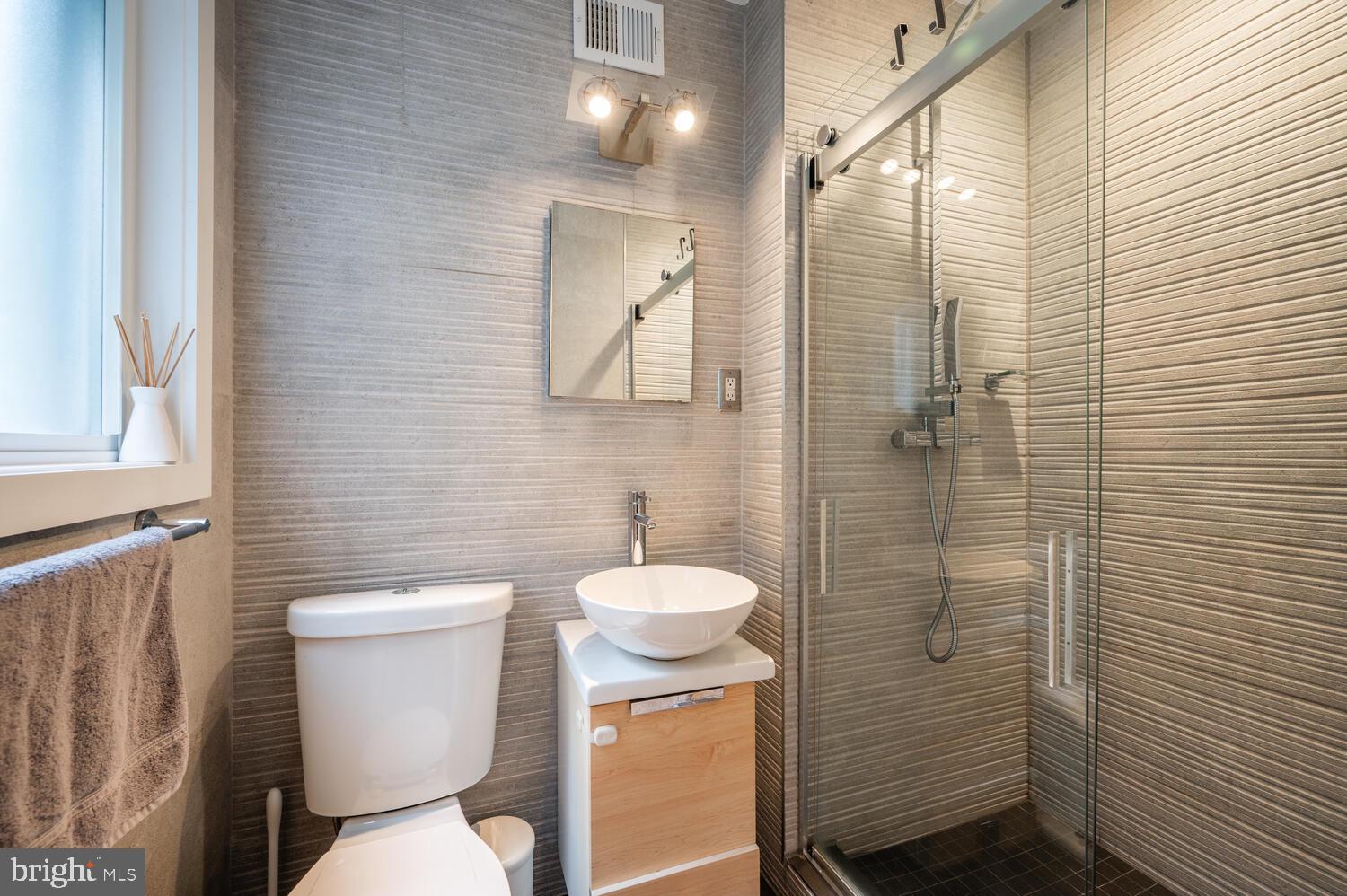 ROCK CREEK KNOLLS - Residential