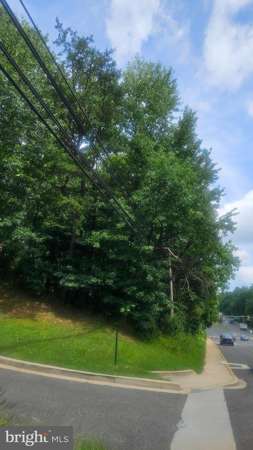 8300 LANDOVER ROAD