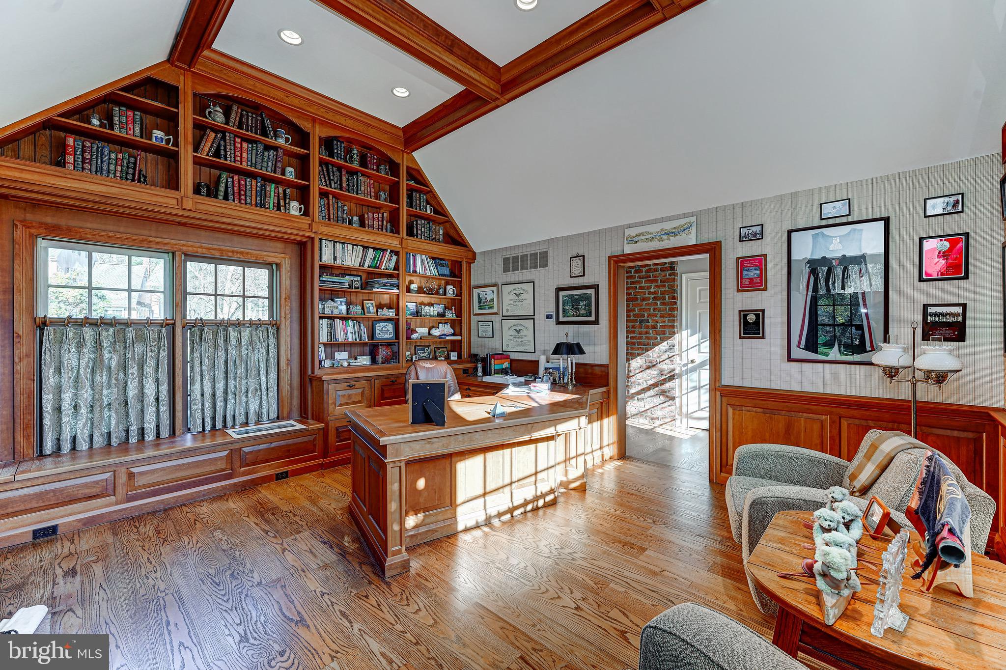 POND VIEW ESTATES - Residential