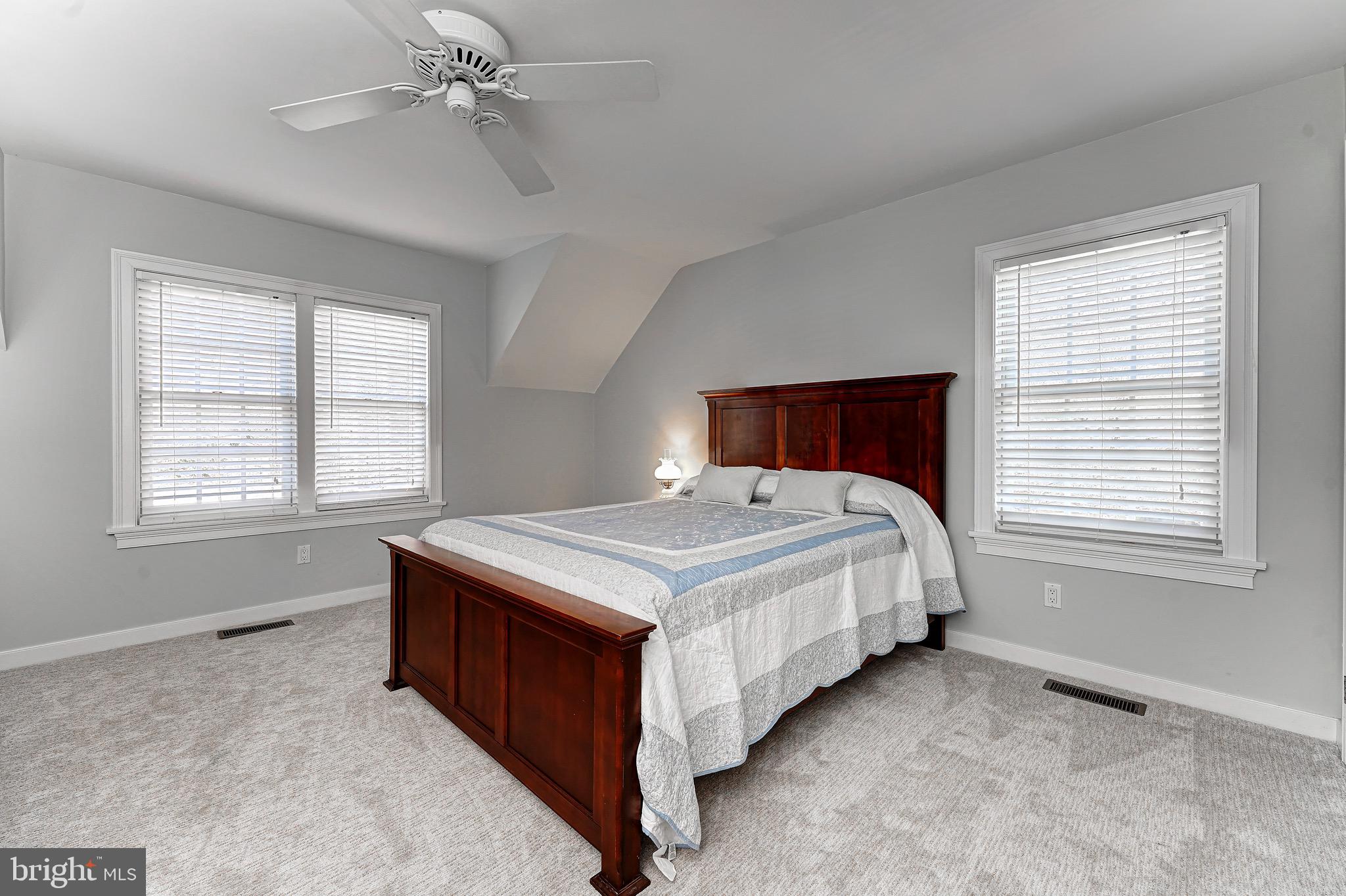 POND VIEW ESTATES - Residential