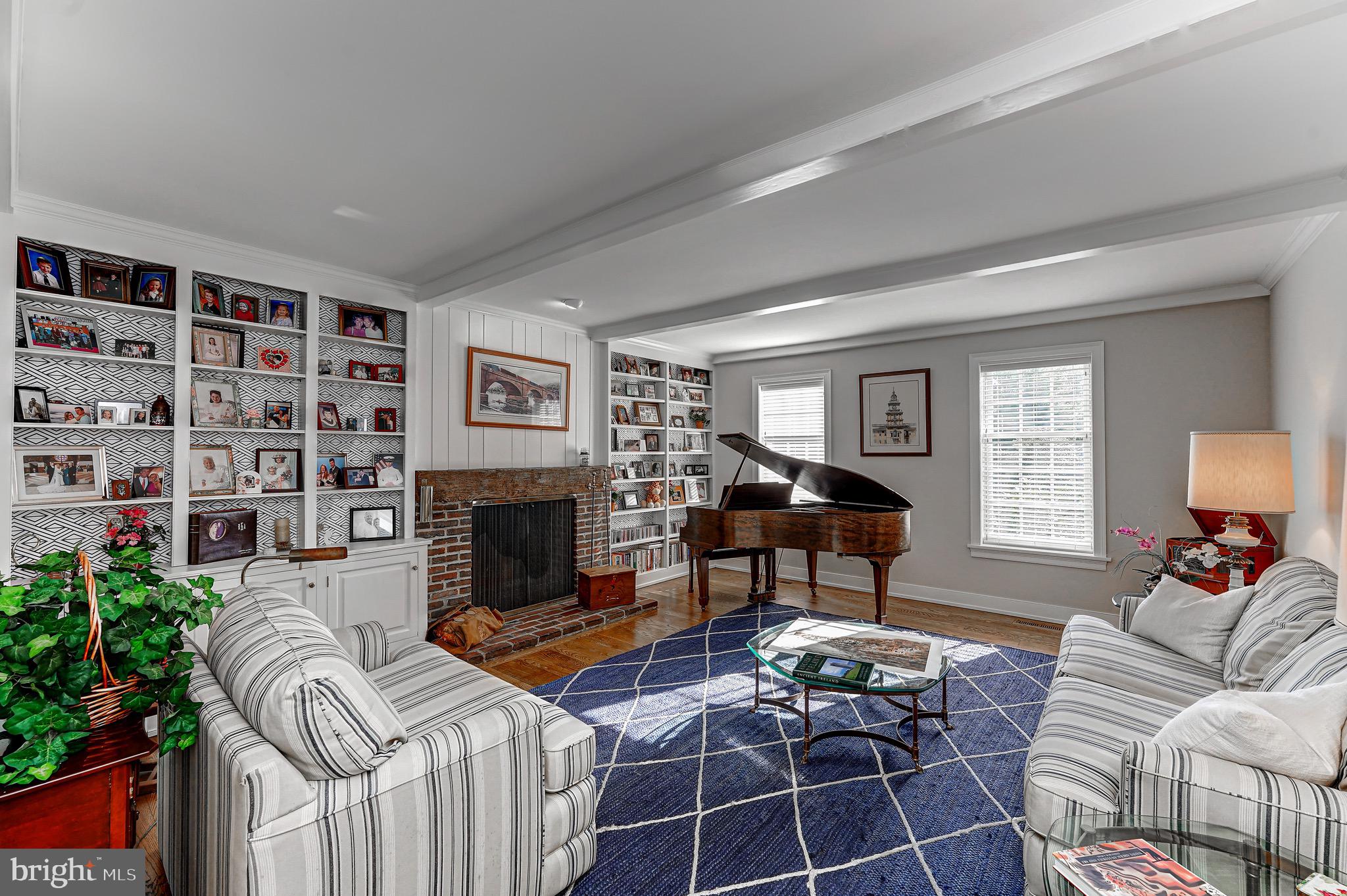 POND VIEW ESTATES - Residential