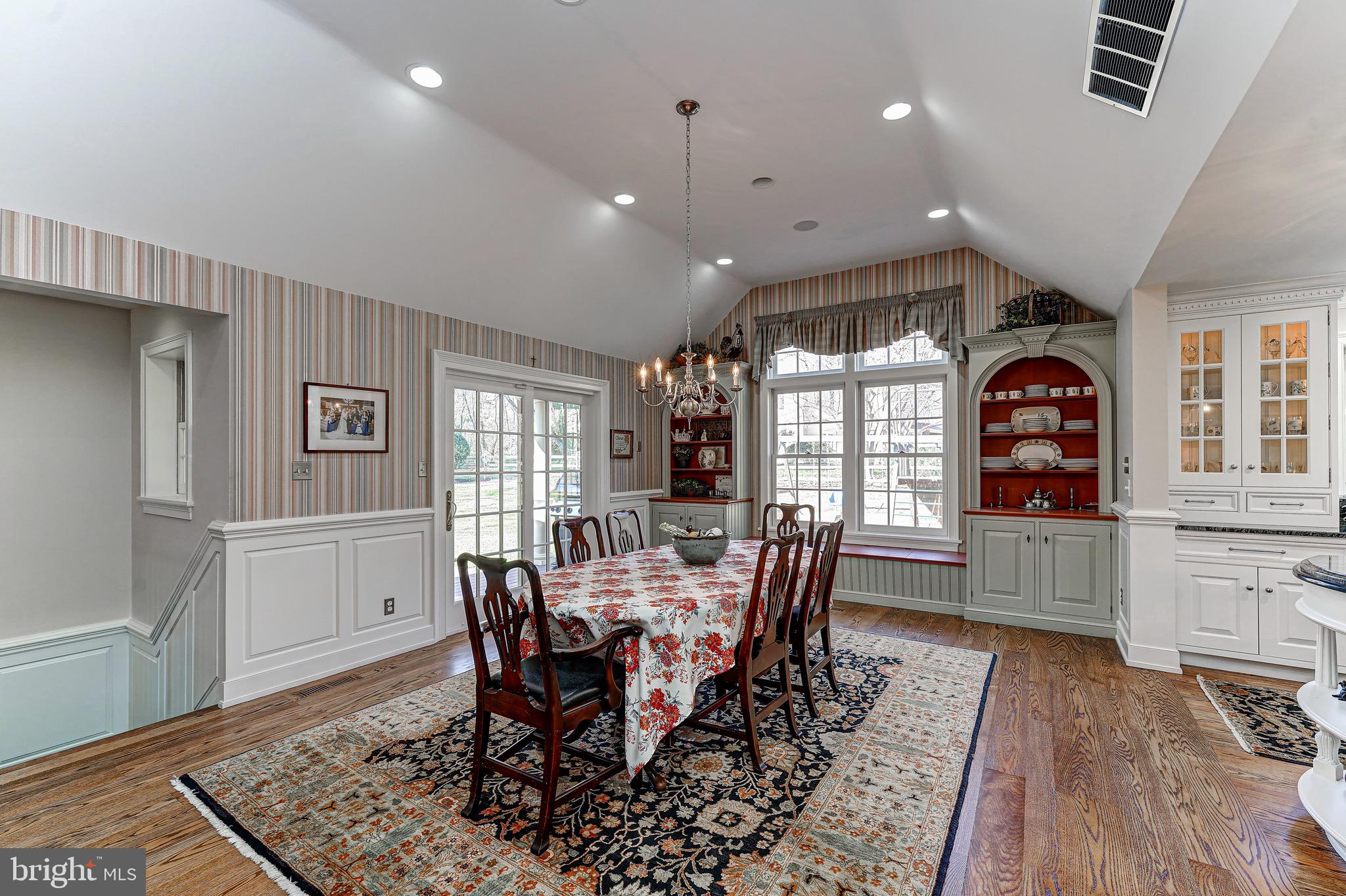 POND VIEW ESTATES - Residential