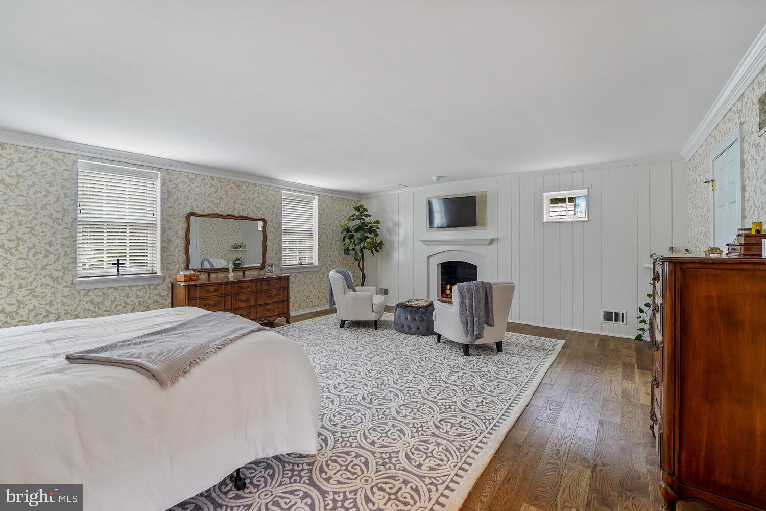 POND VIEW ESTATES - Residential