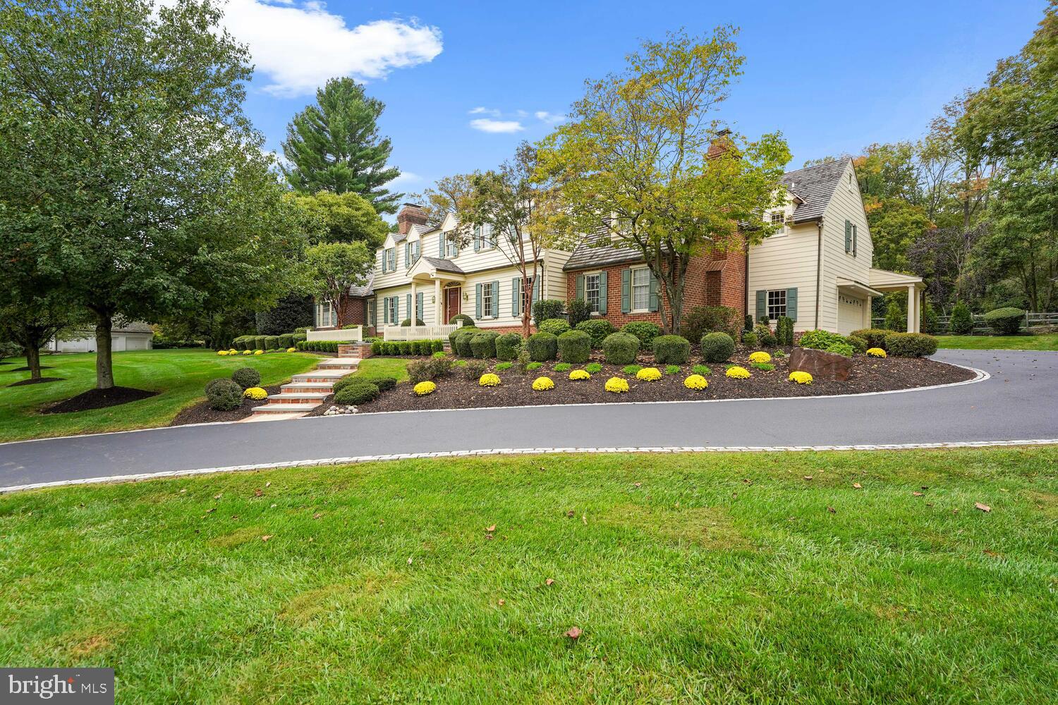 POND VIEW ESTATES - Residential