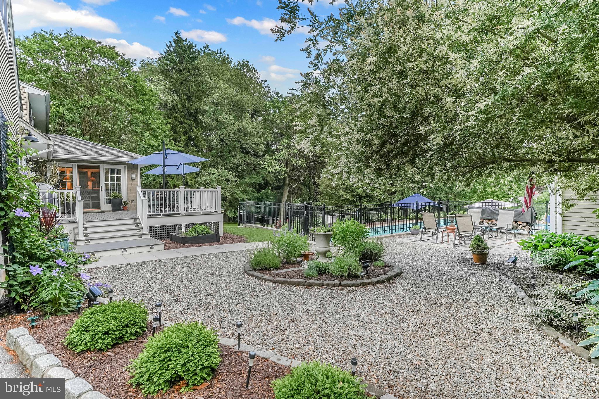 318 LONGWOOD ROAD