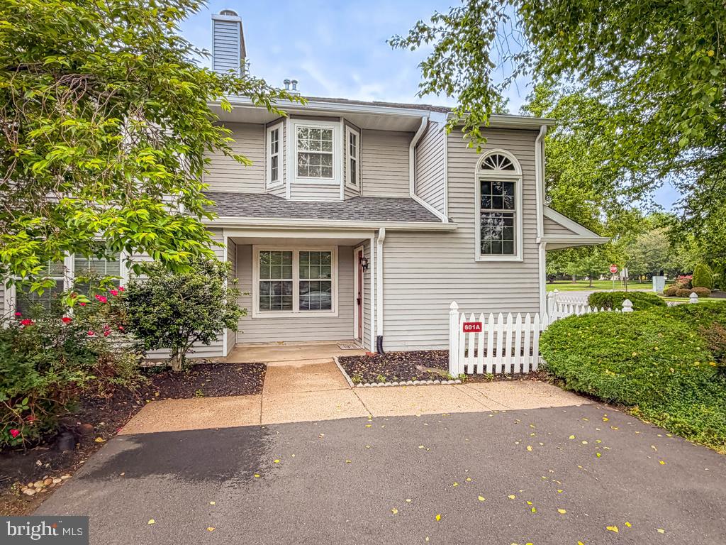 601 ROSE HOLLOW DRIVE A A