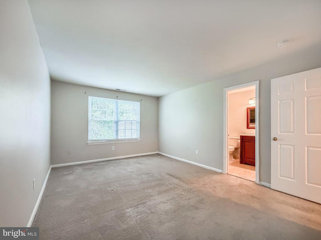 ROSE HOLLOW - Residential
